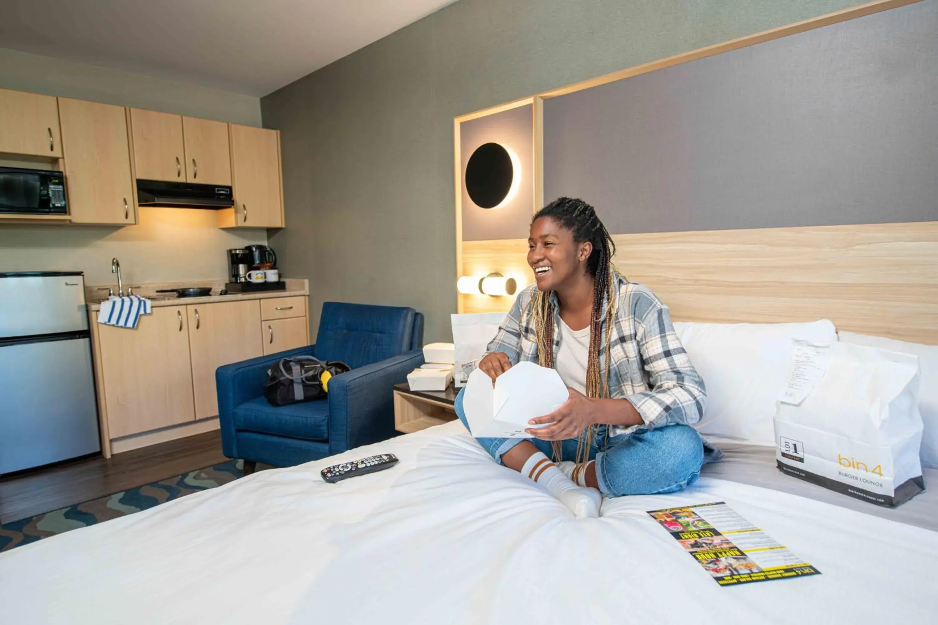 Restaurant/places to eat, Bed in Accent Inns Victoria Restaurant/places to eat, Bed in Accent Inns Victoria