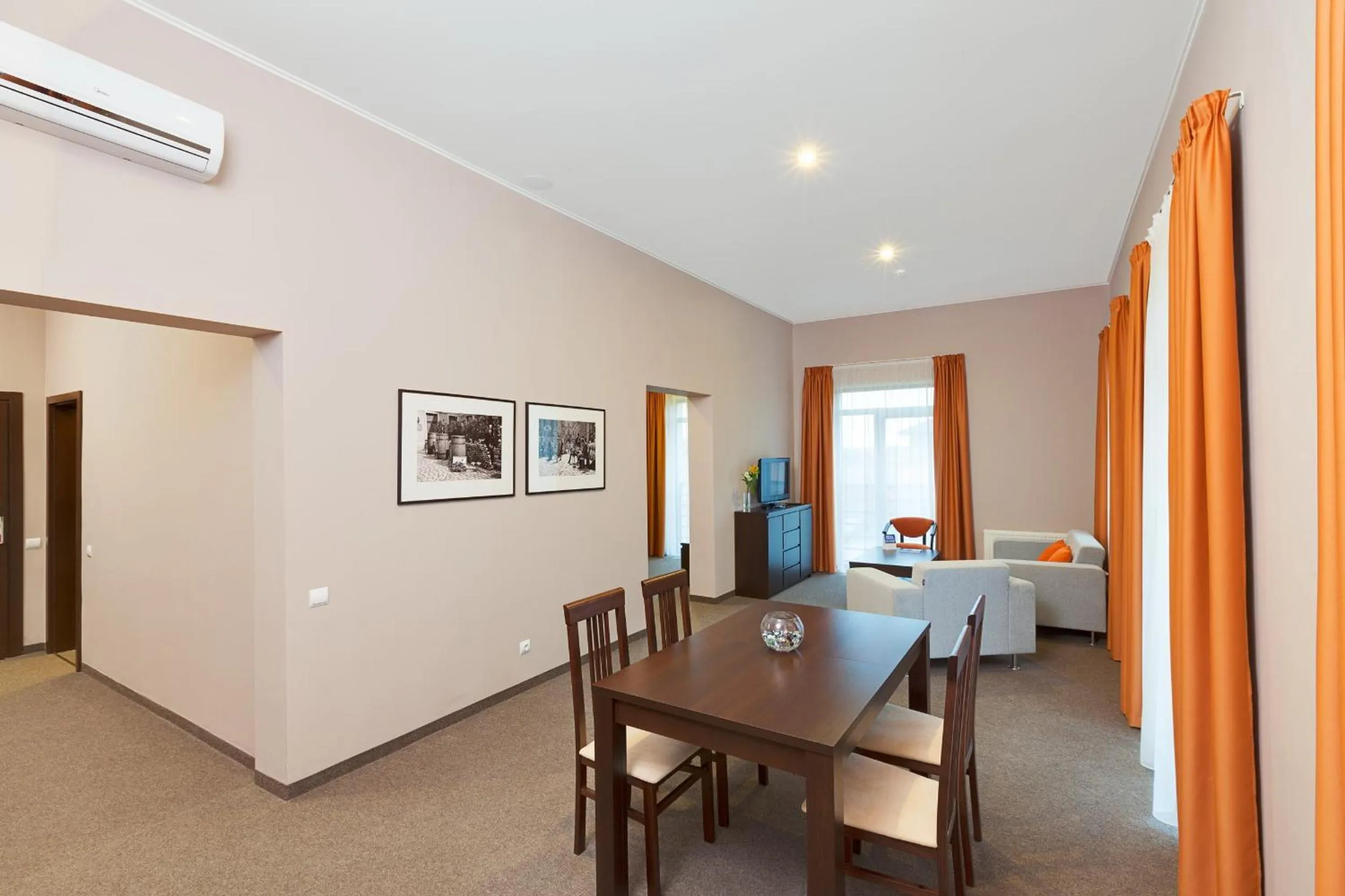 Photo of the whole room in Lviv Ramada Hotel