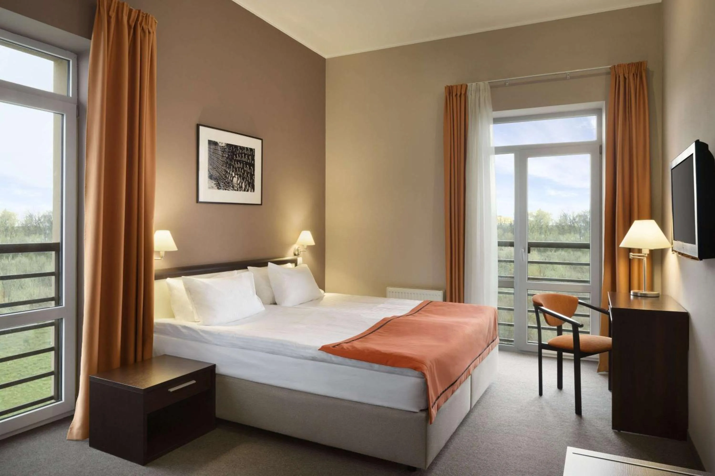 Photo of the whole room, Bed in Lviv Ramada Hotel