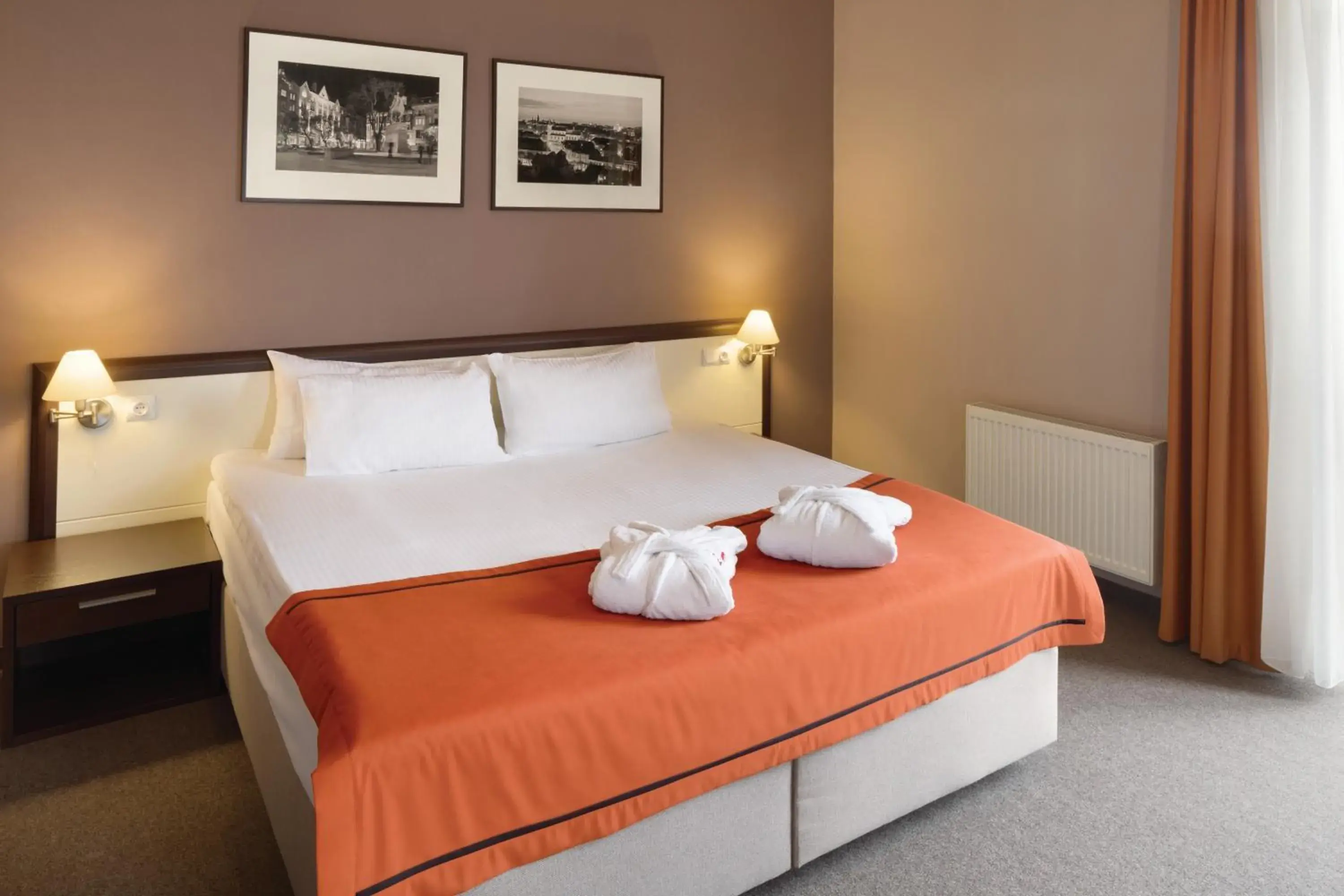 Photo of the whole room, Bed in Lviv Ramada Hotel Photo of the whole room, Bed in Lviv Ramada Hotel