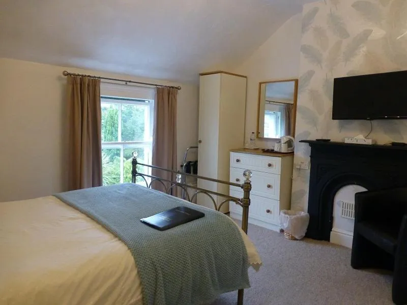 Bedroom, Bed in Bryn Derwen Guest House