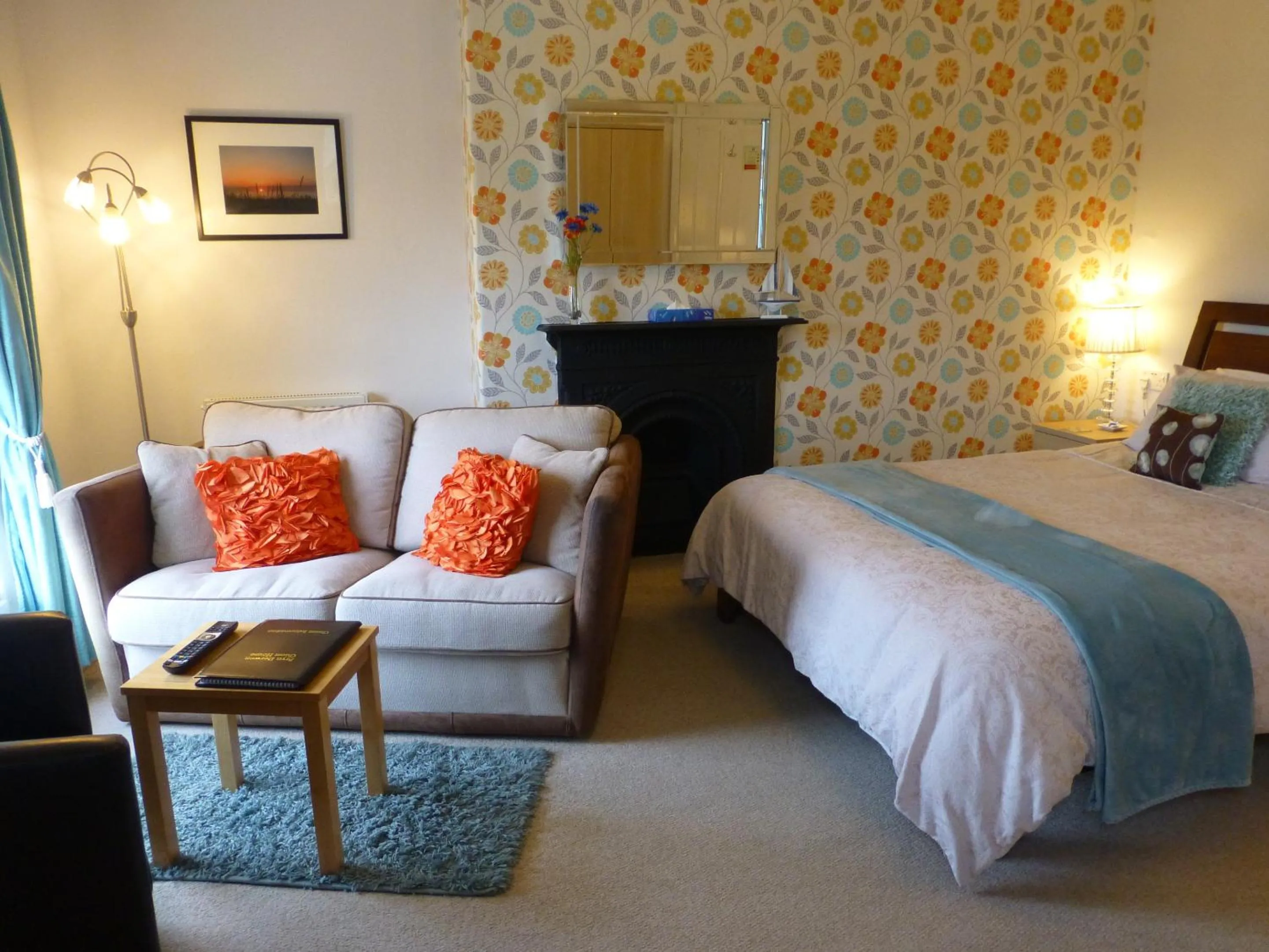 Bedroom, Bed in Bryn Derwen Guest House