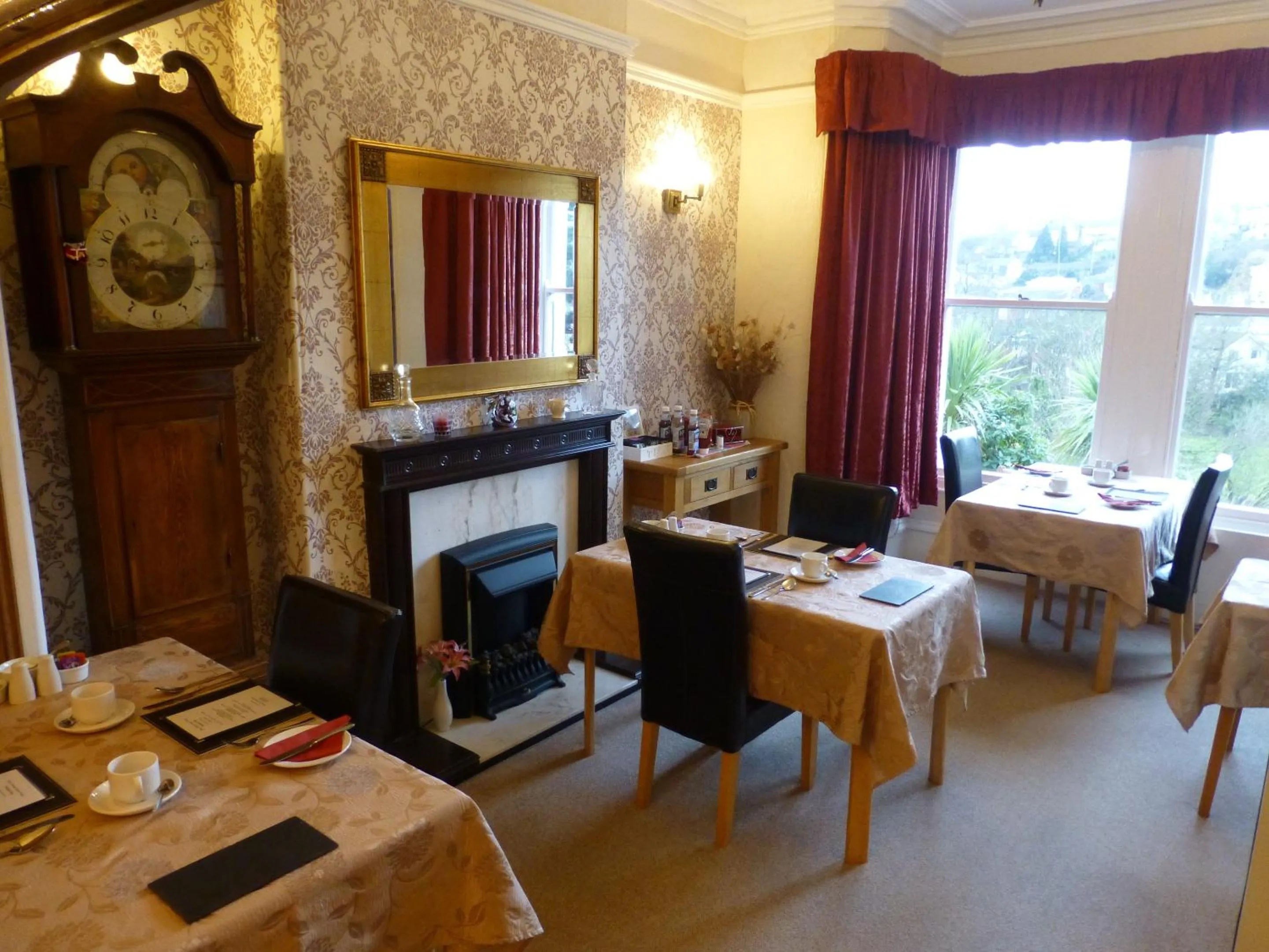 Dining area in Bryn Derwen Guest House