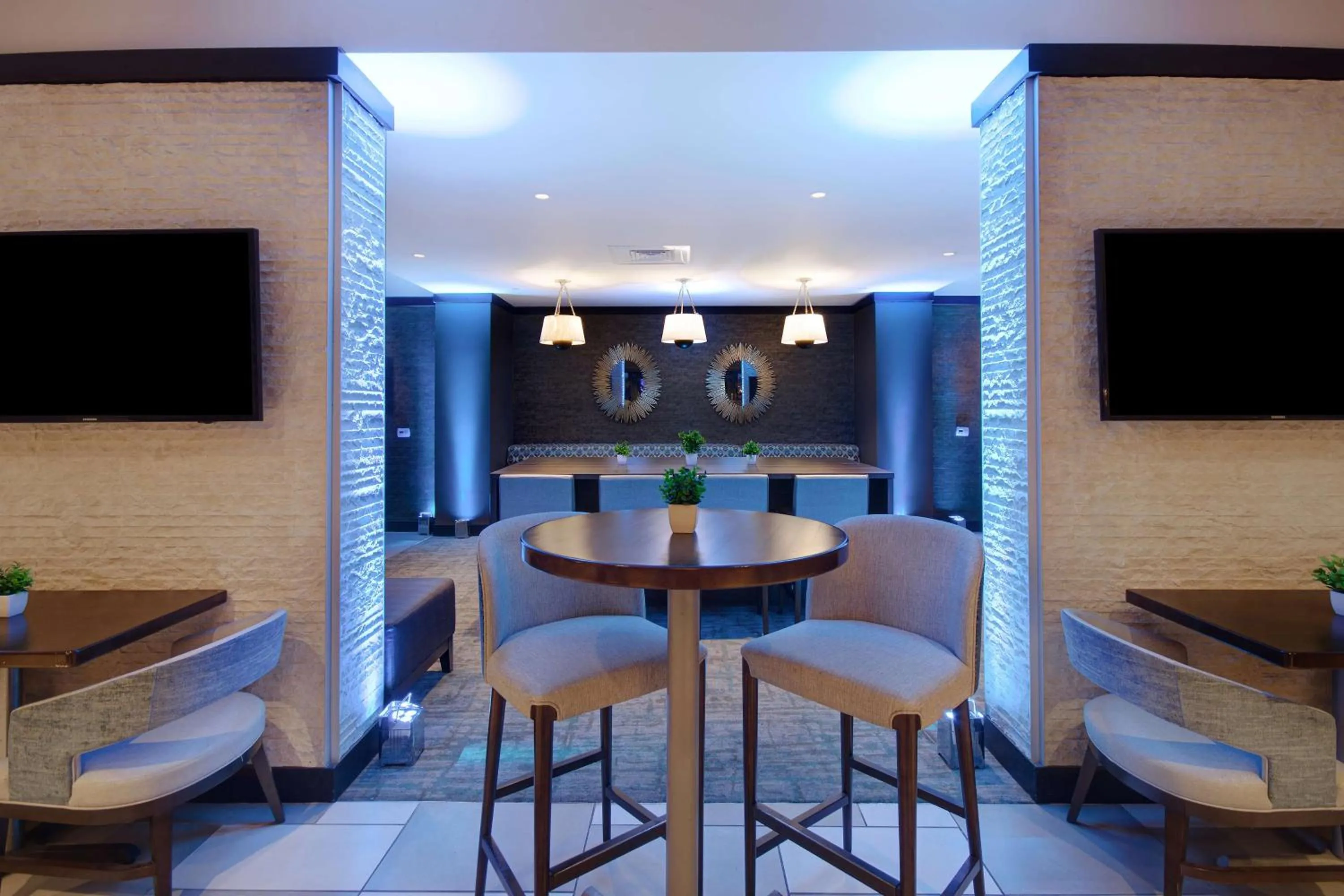 Lobby or reception in Embassy Suites by Hilton Jacksonville Baymeadows