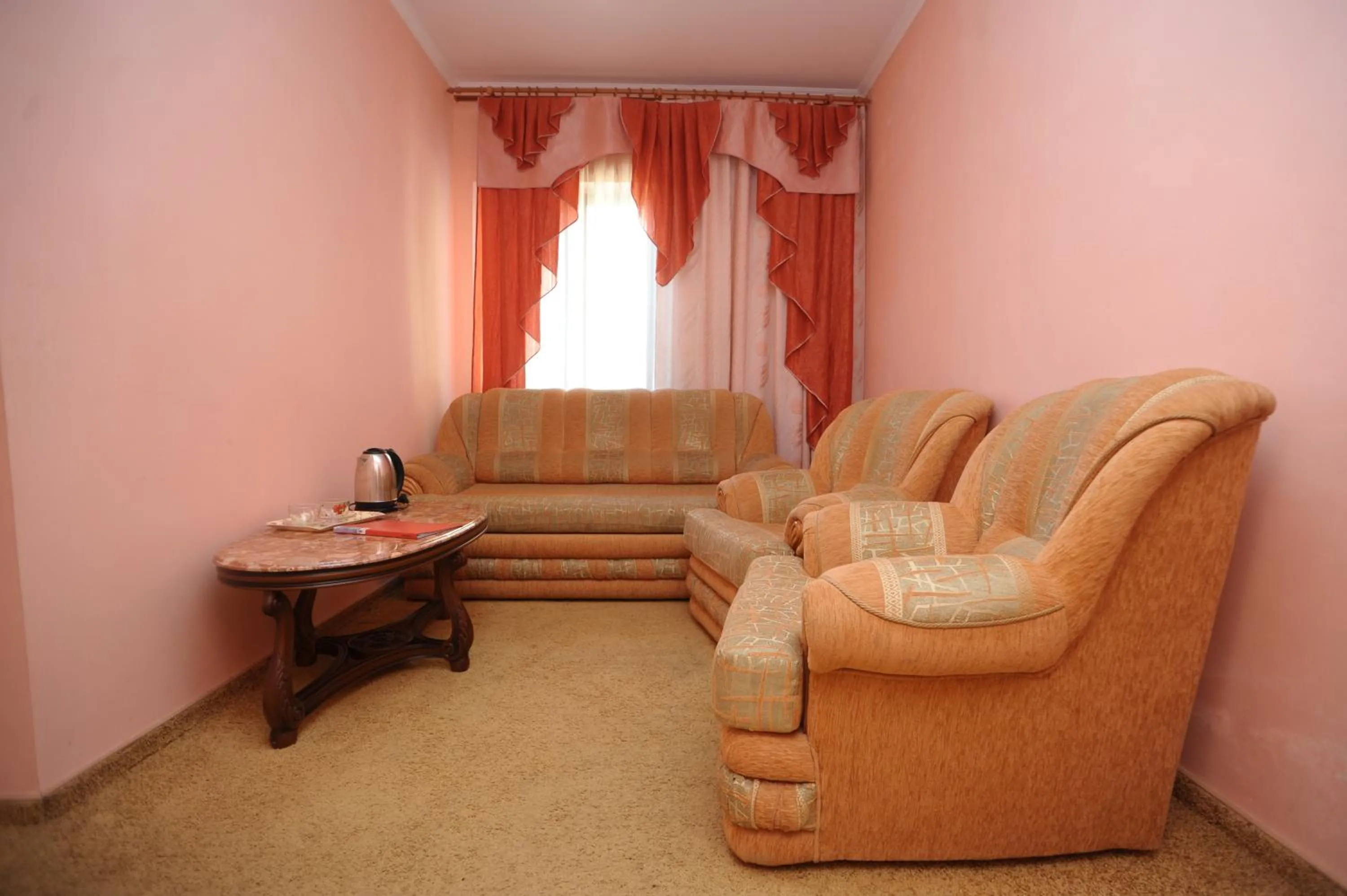 Communal lounge/ TV room in Hotel Star