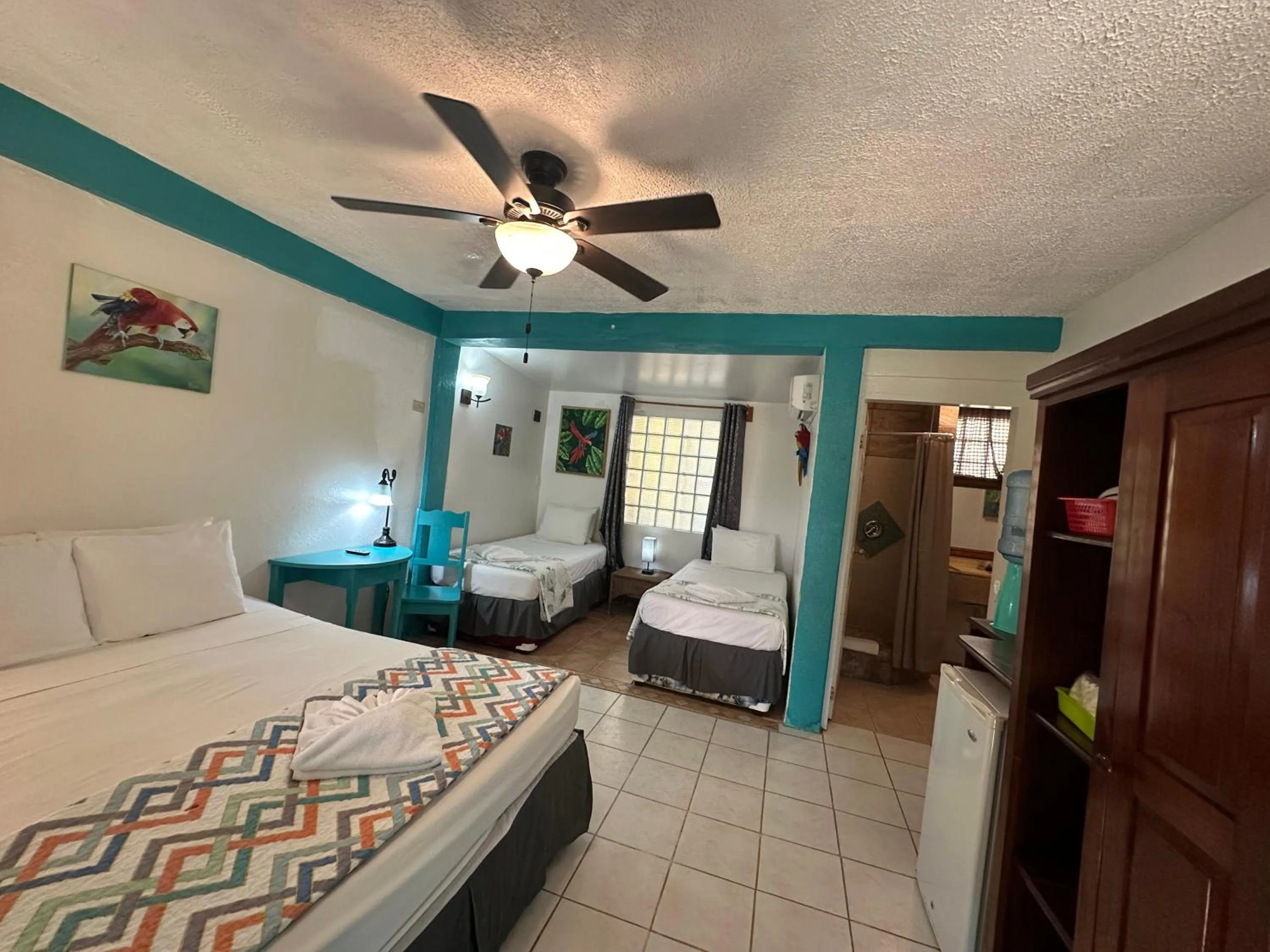 Photo of the whole room, Bed in All Seasons Belize