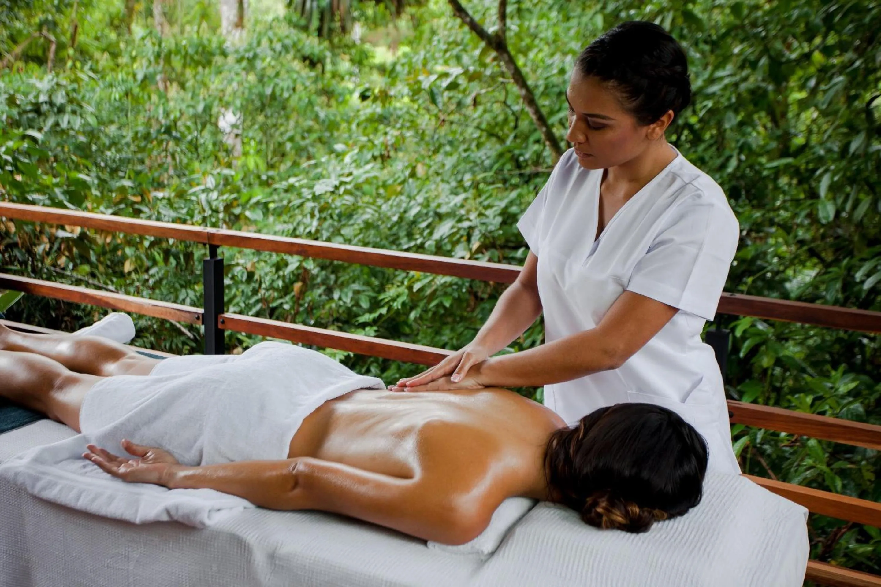 Massage in Ecolirios Boutique Hotel & Villas