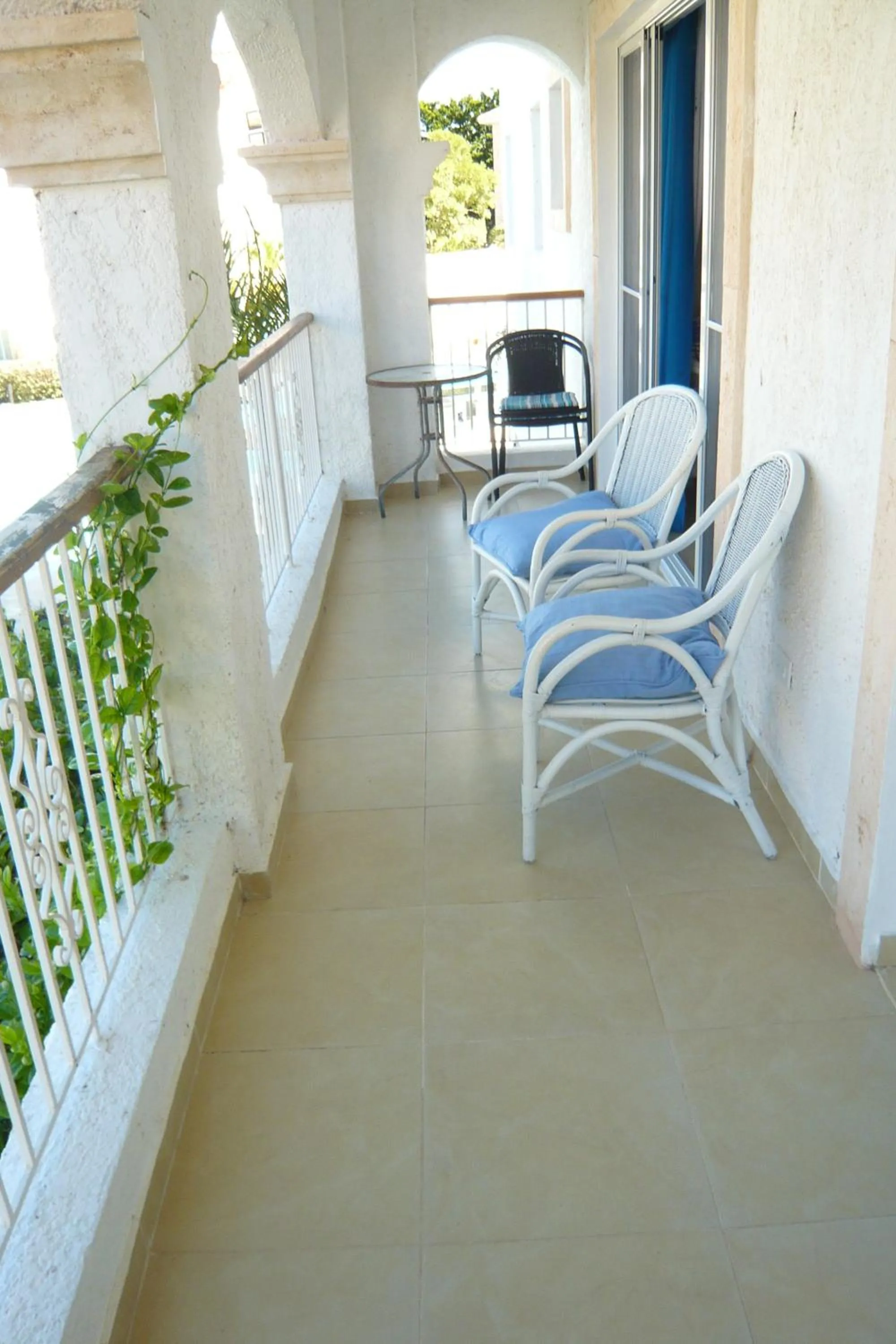 Cadaques Caribe Boulevard Dominicus Americanus Carretera a Bayahibe Vel 206