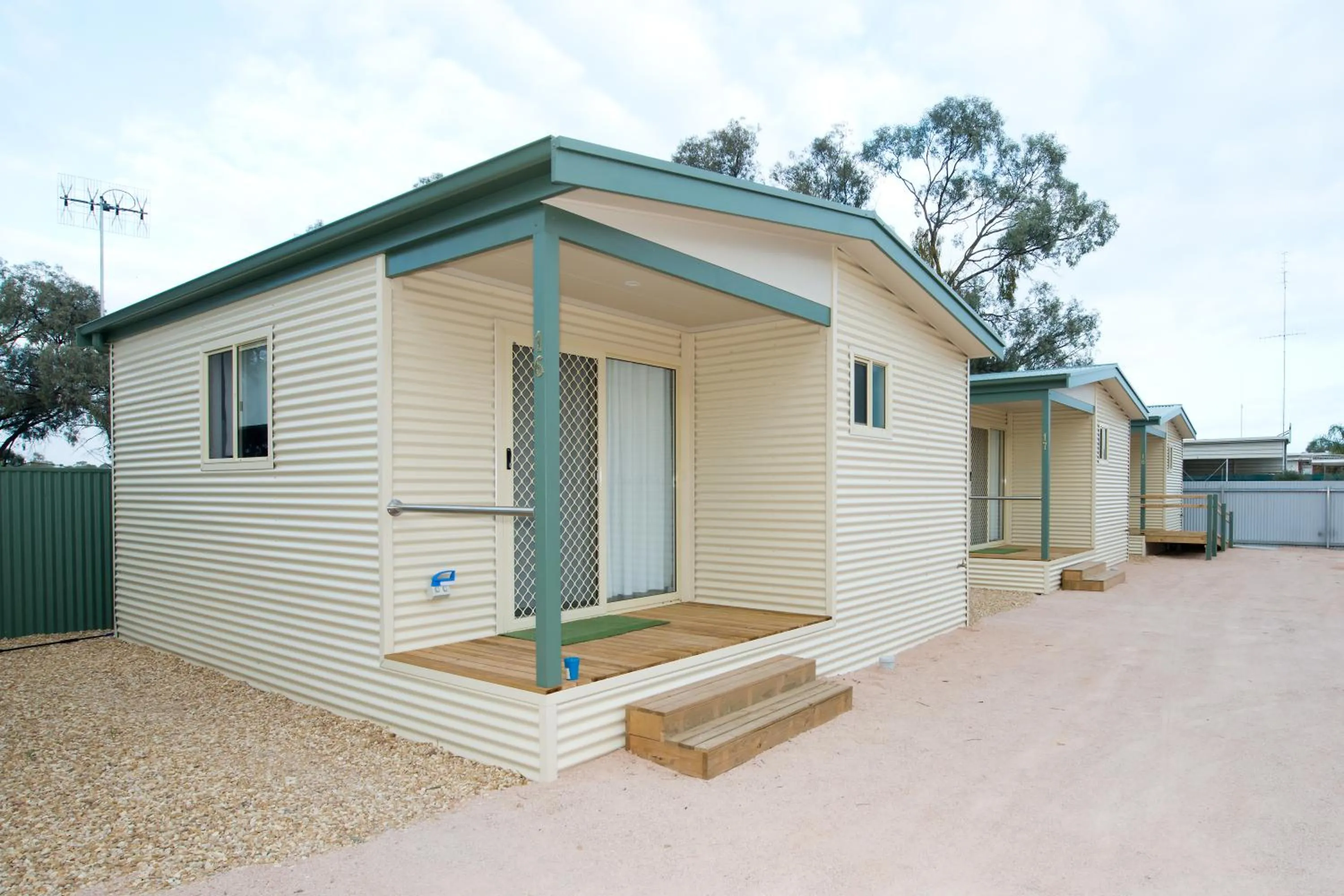 Property building in Paringa Caravan Park