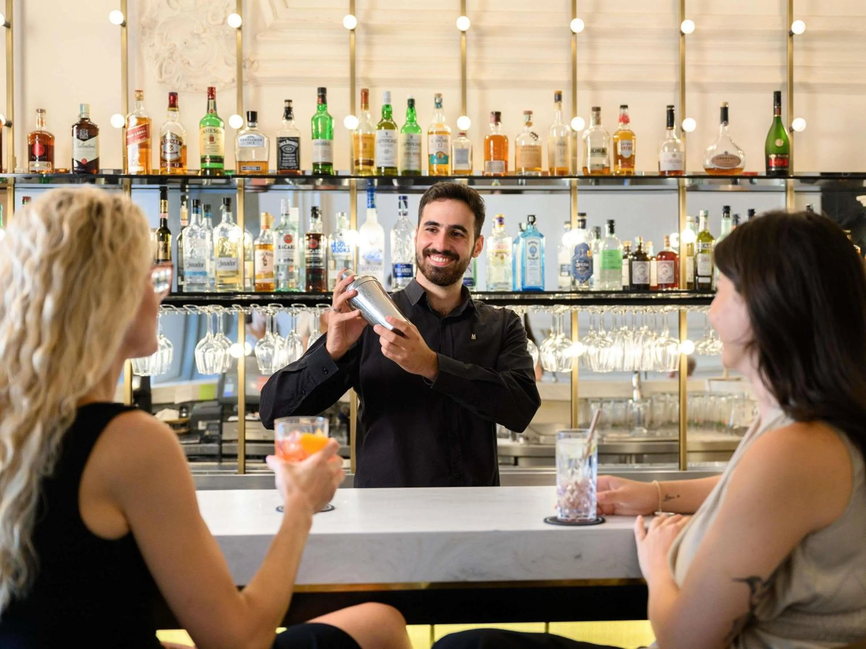 Lounge or bar in Nemzeti Hotel Budapest - MGallery Collection