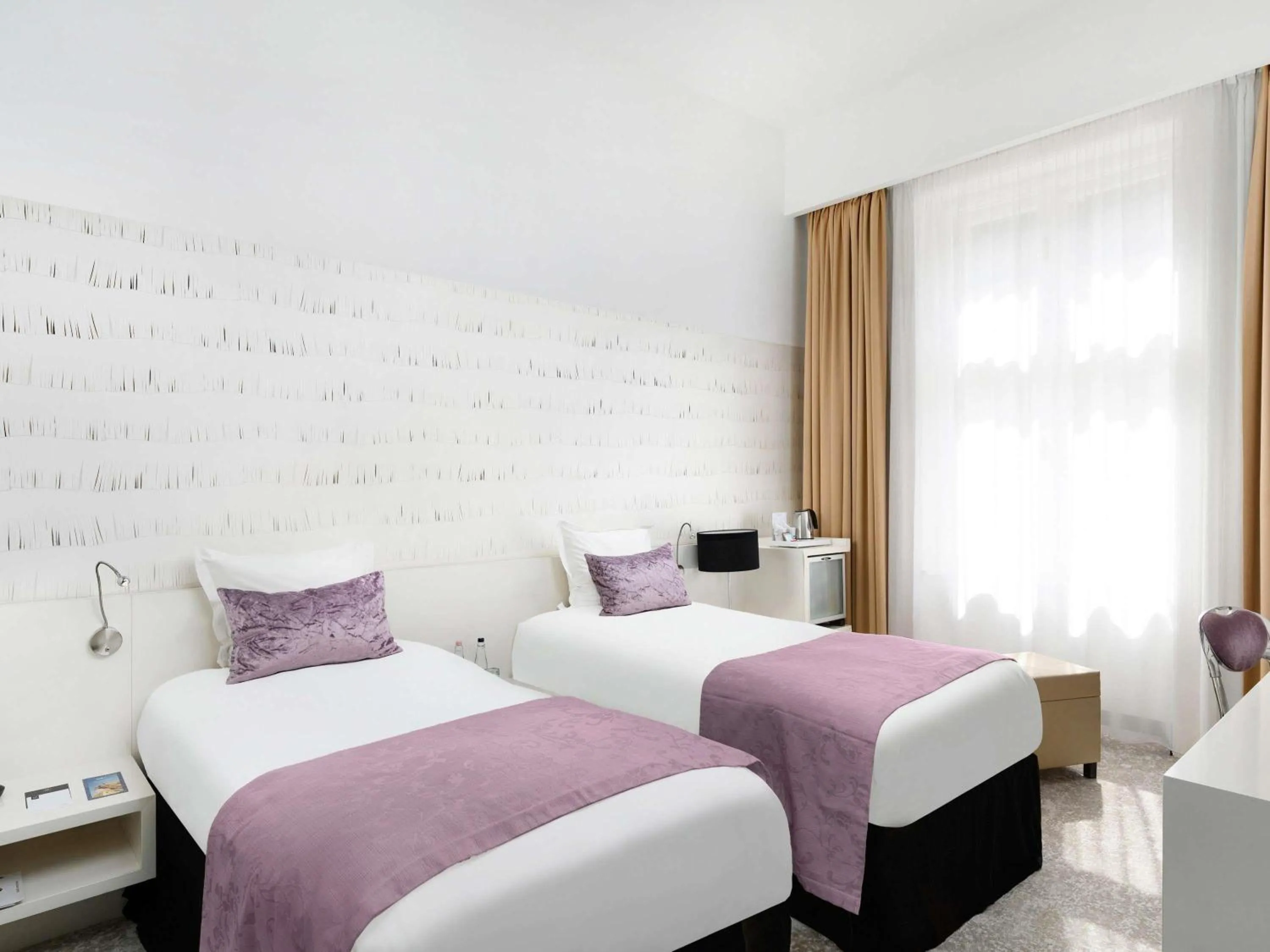 Bedroom, Bed in Nemzeti Hotel Budapest - MGallery Collection