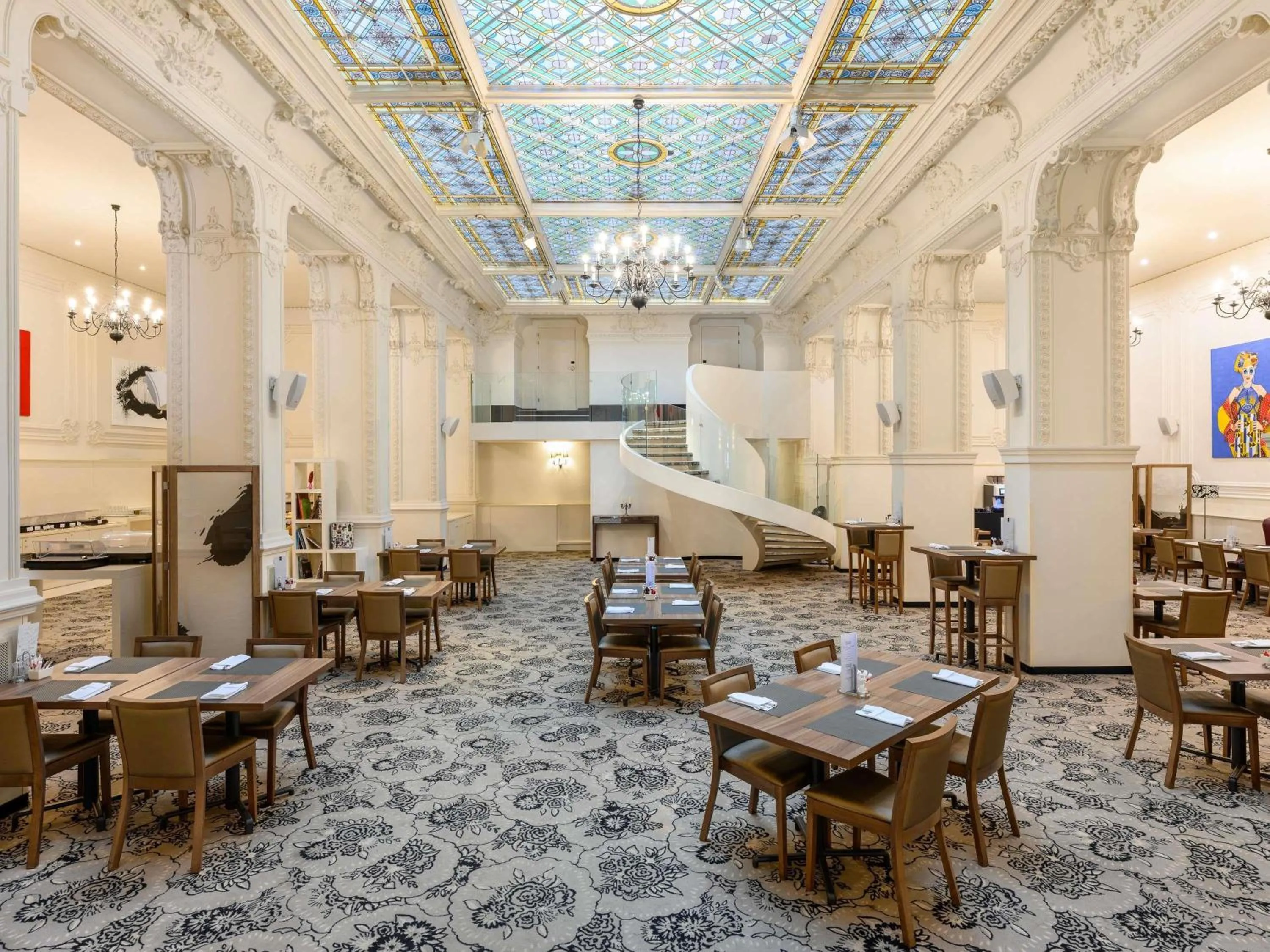 Restaurant/places to eat in Nemzeti Hotel Budapest - MGallery Collection