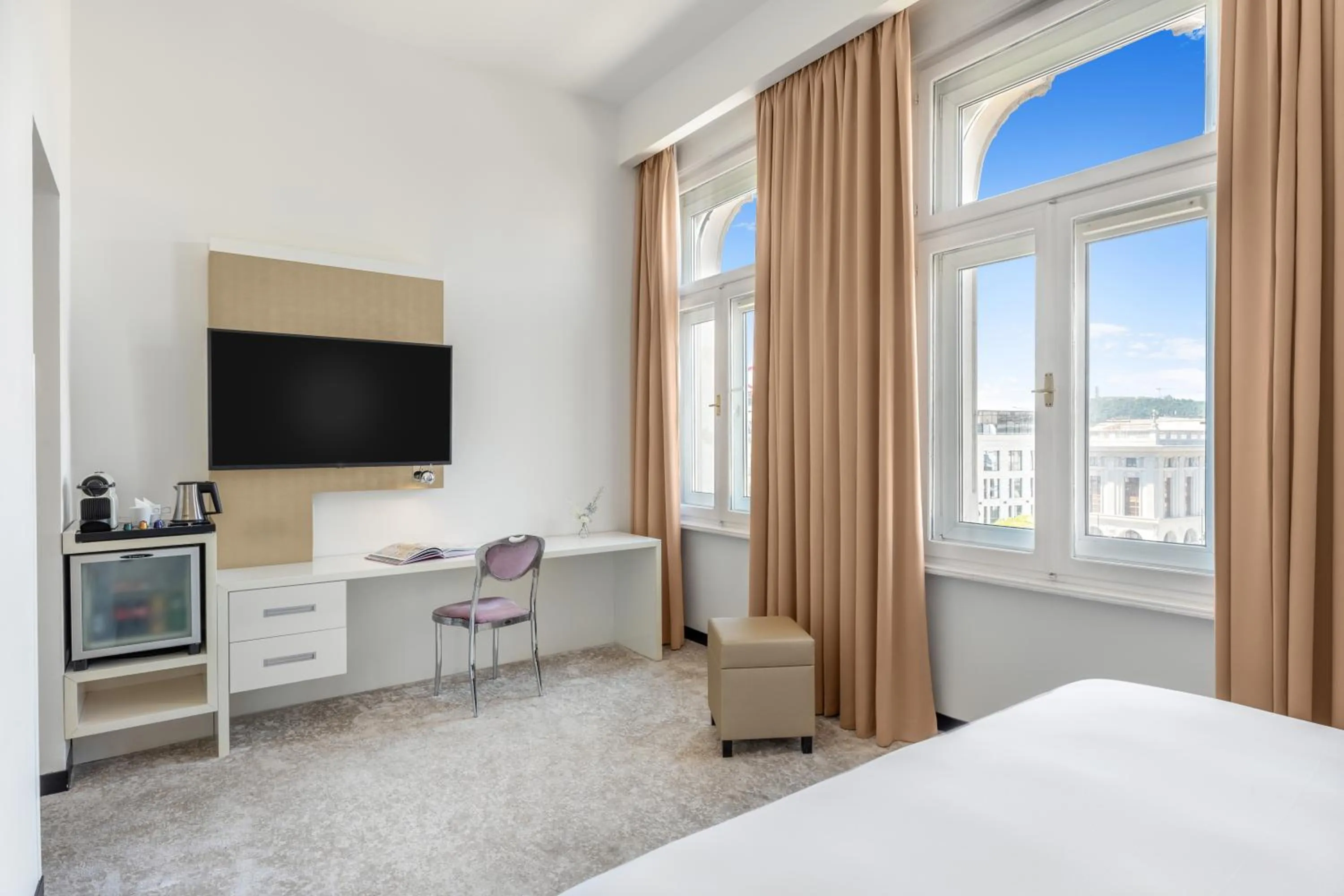 Bedroom, Bed in Nemzeti Hotel Budapest - MGallery Collection