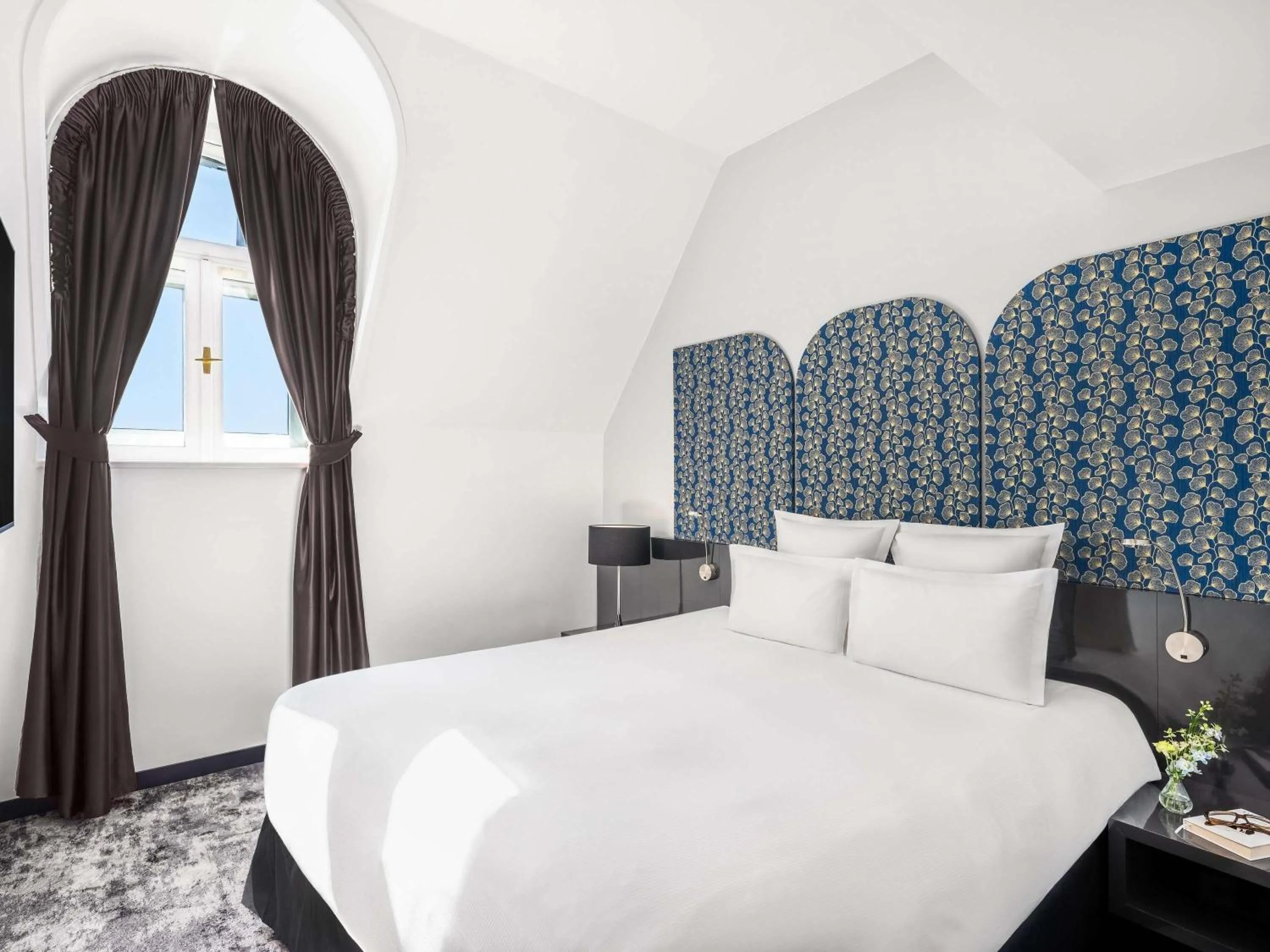 Bedroom, Bed in Nemzeti Hotel Budapest - MGallery Collection