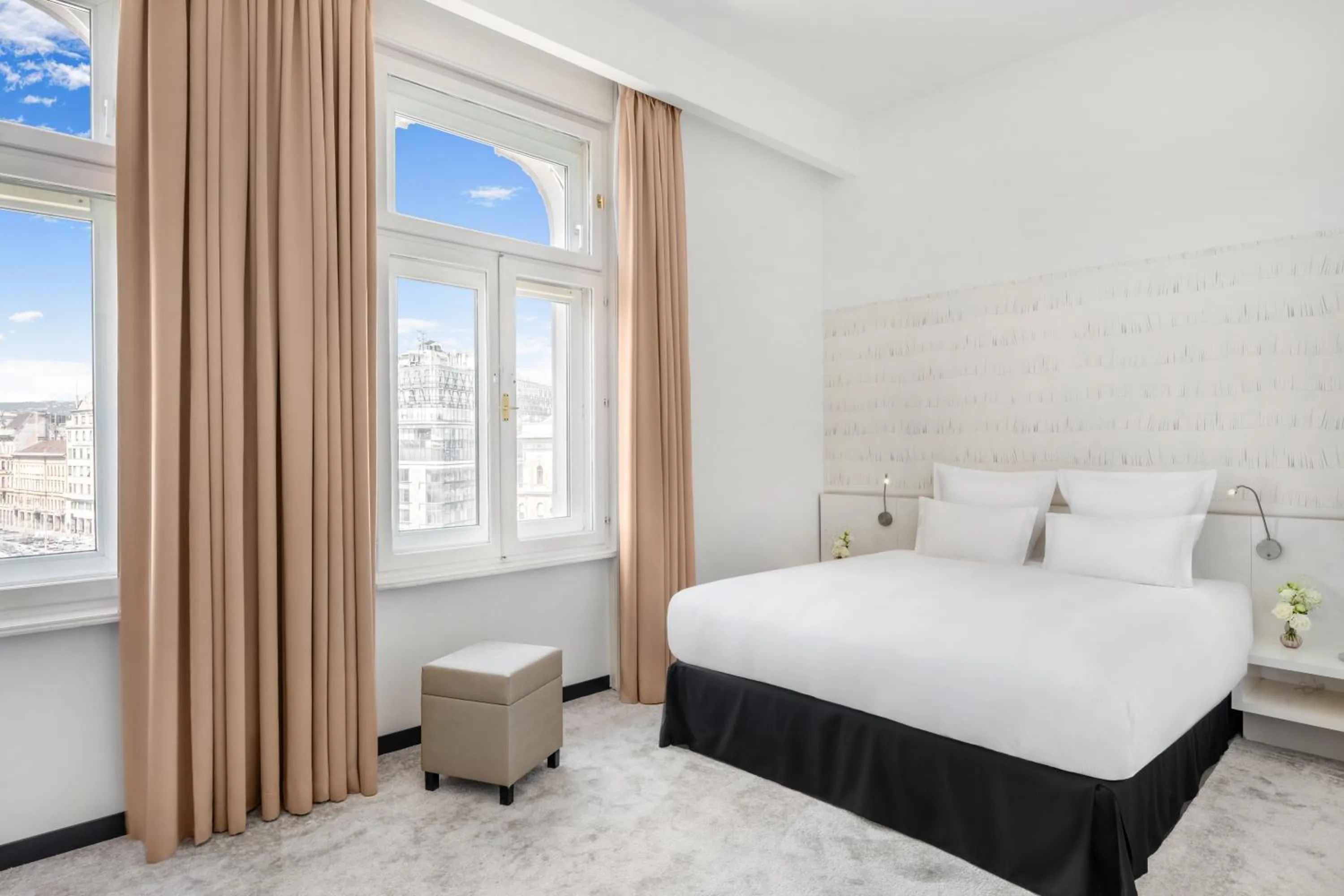 Bedroom, Bed in Nemzeti Hotel Budapest - MGallery Collection