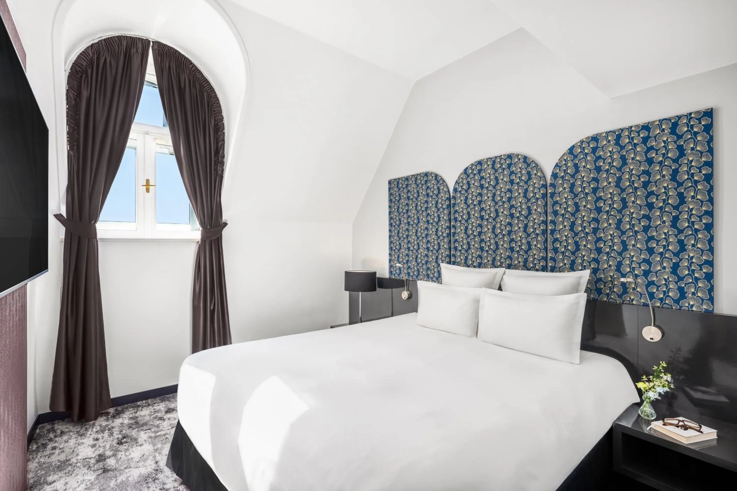 Bedroom, Bed in Nemzeti Hotel Budapest - MGallery Collection