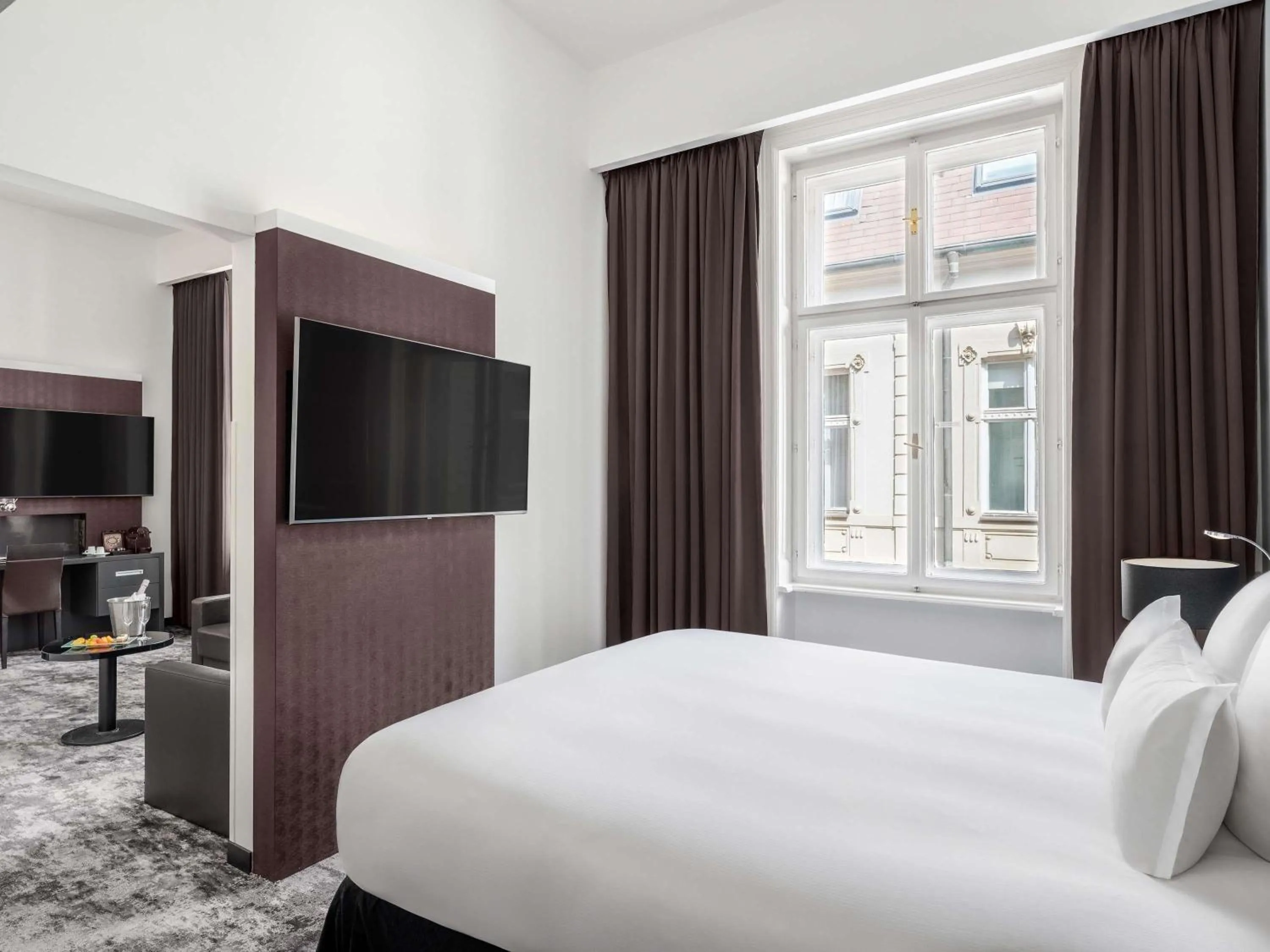 Bedroom, Bed in Nemzeti Hotel Budapest - MGallery Collection