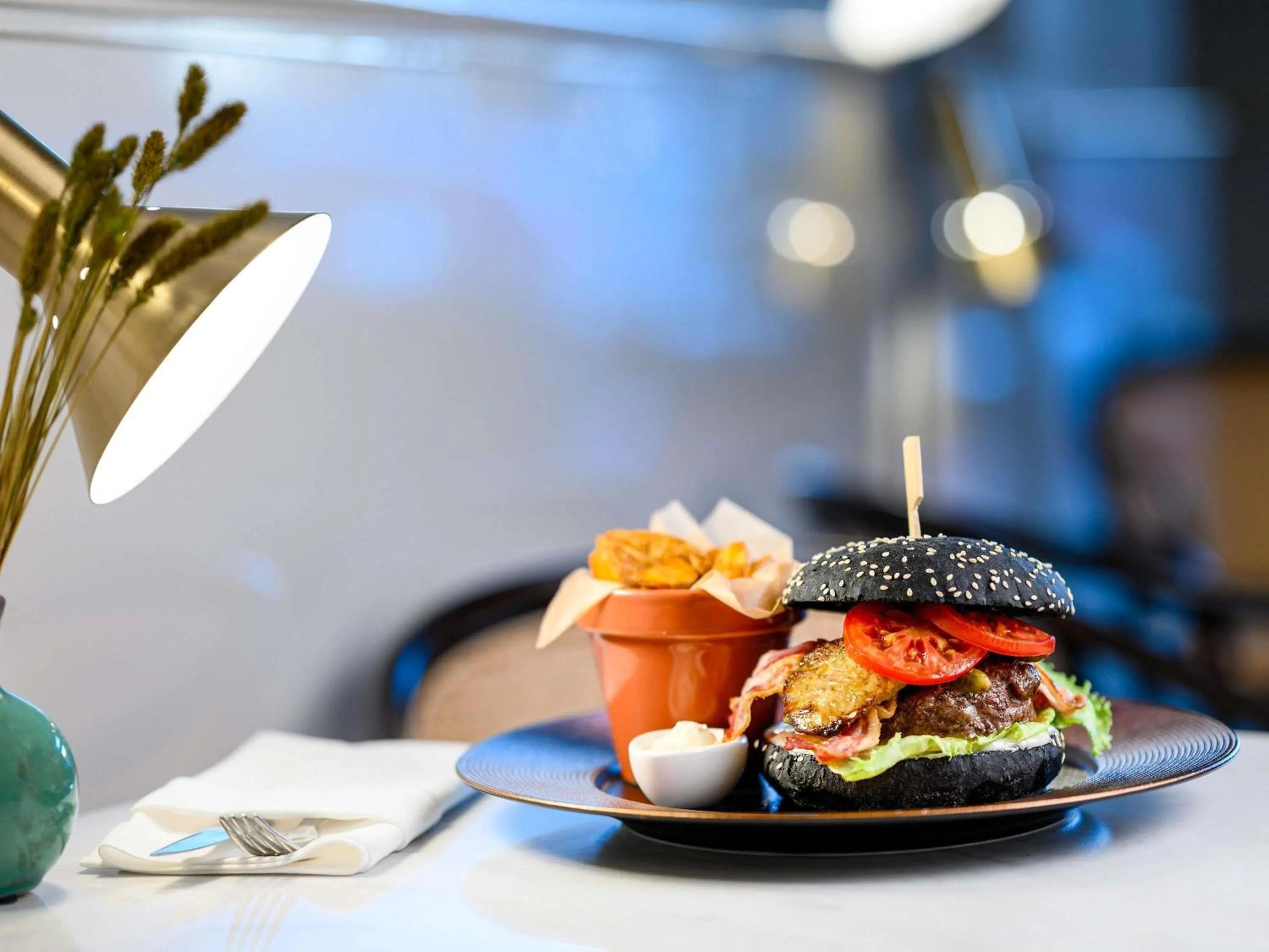 Restaurant/places to eat in Nemzeti Hotel Budapest - MGallery Collection