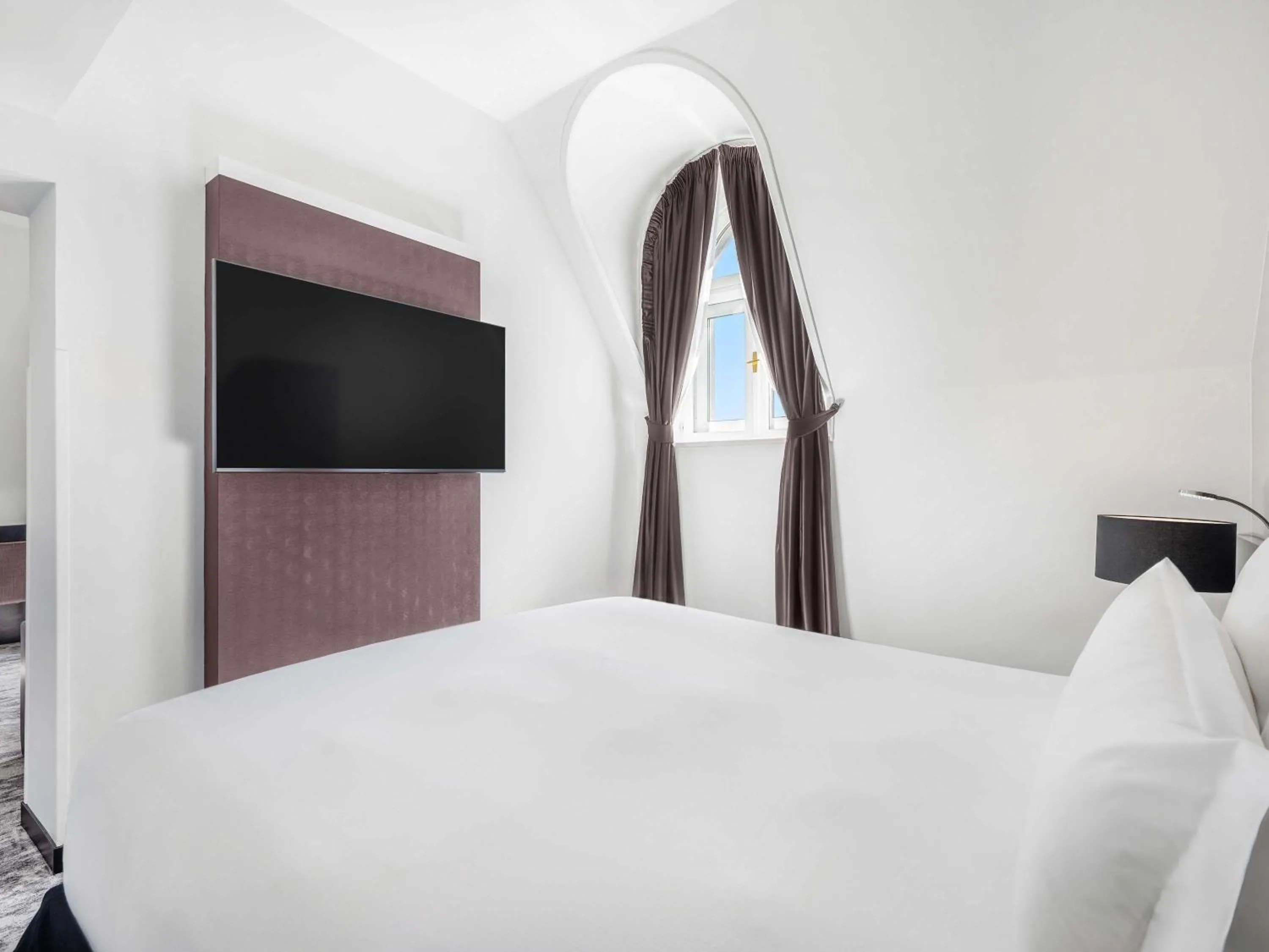 Bedroom, Bed in Nemzeti Hotel Budapest - MGallery Collection