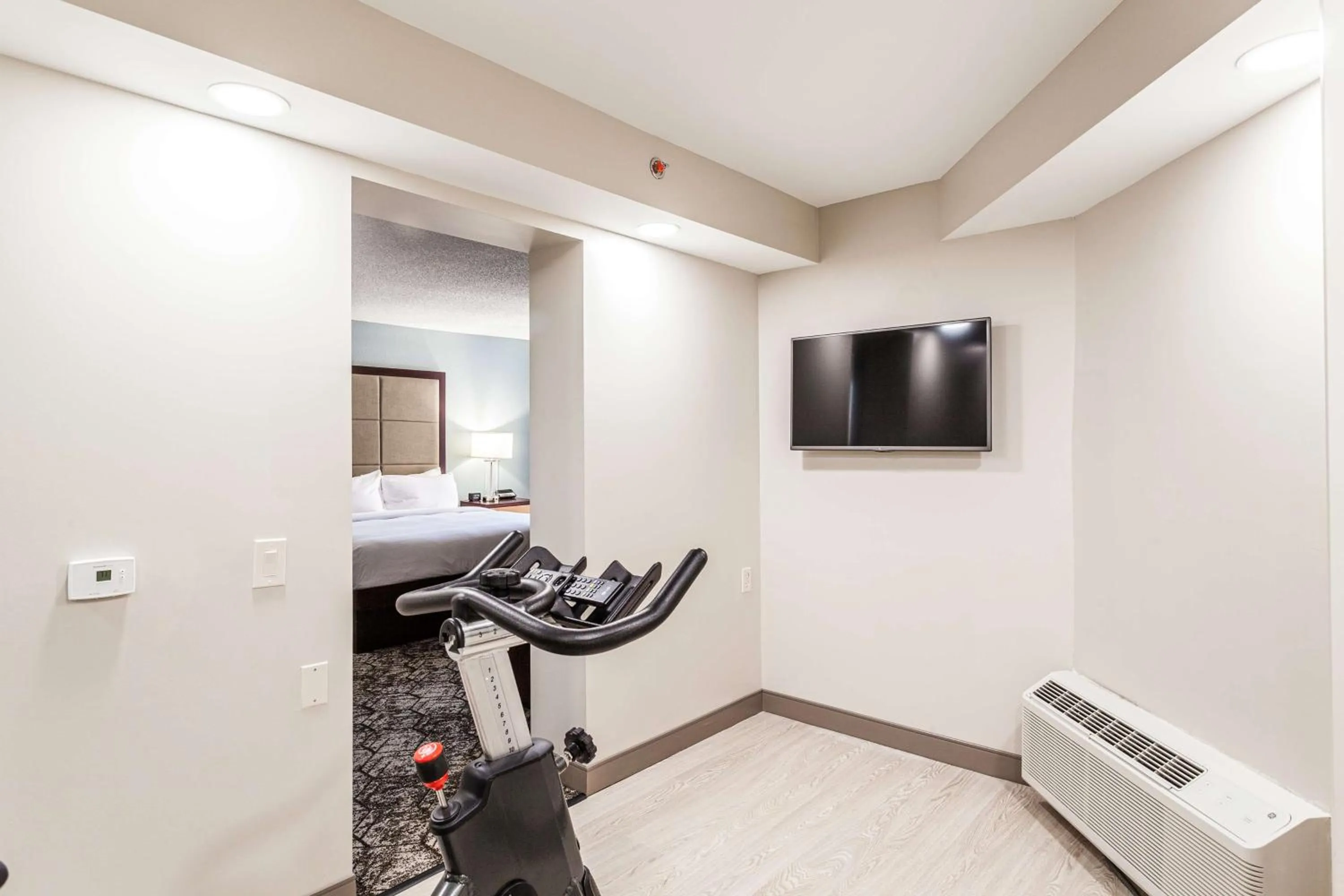 Bedroom in DoubleTree by Hilton Memphis