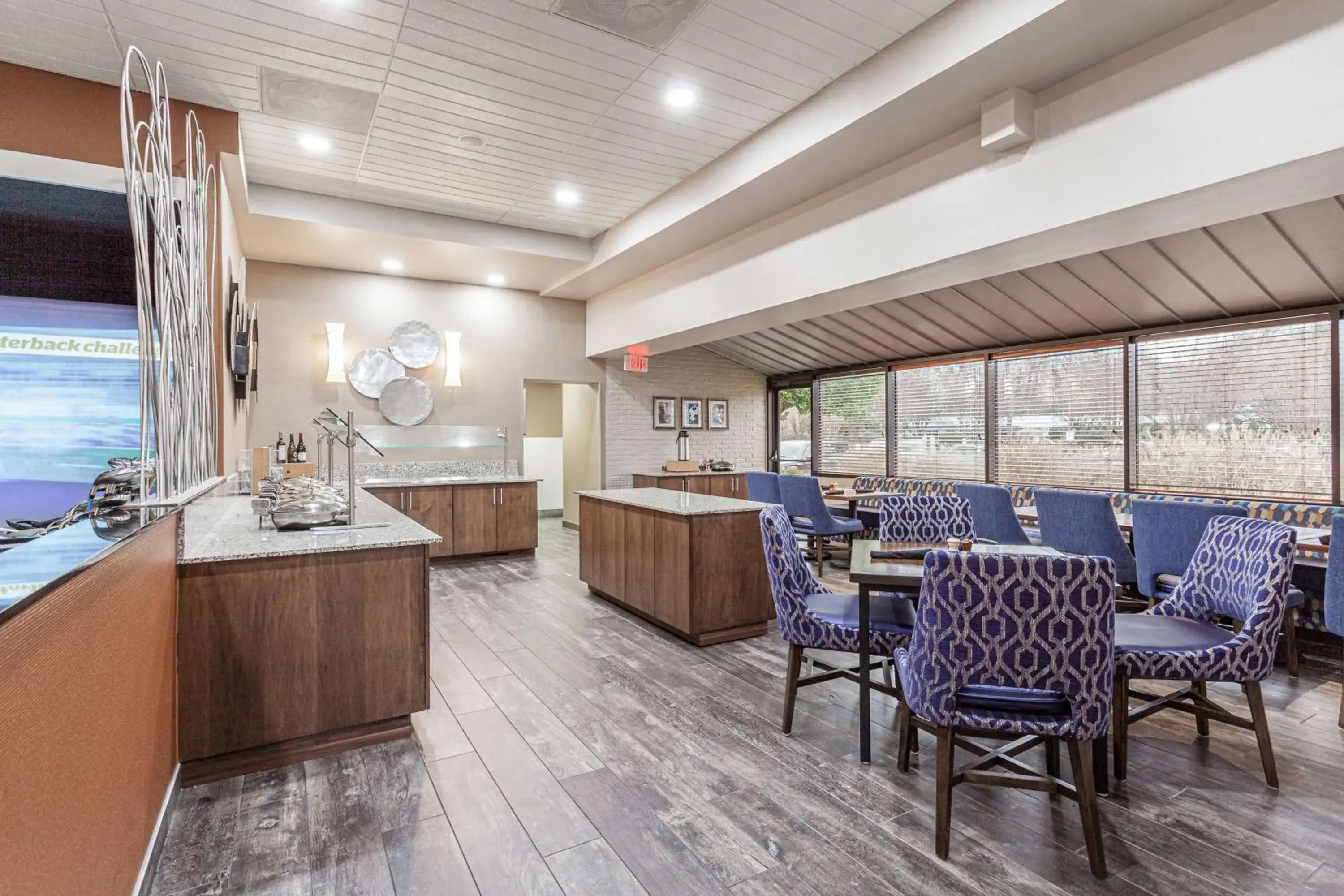 Lounge or bar in DoubleTree by Hilton Memphis Lounge or bar in DoubleTree by Hilton Memphis