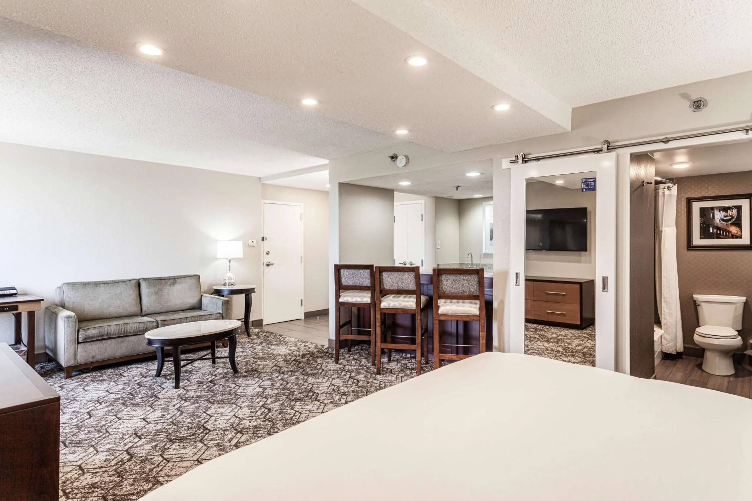 Bedroom in DoubleTree by Hilton Memphis