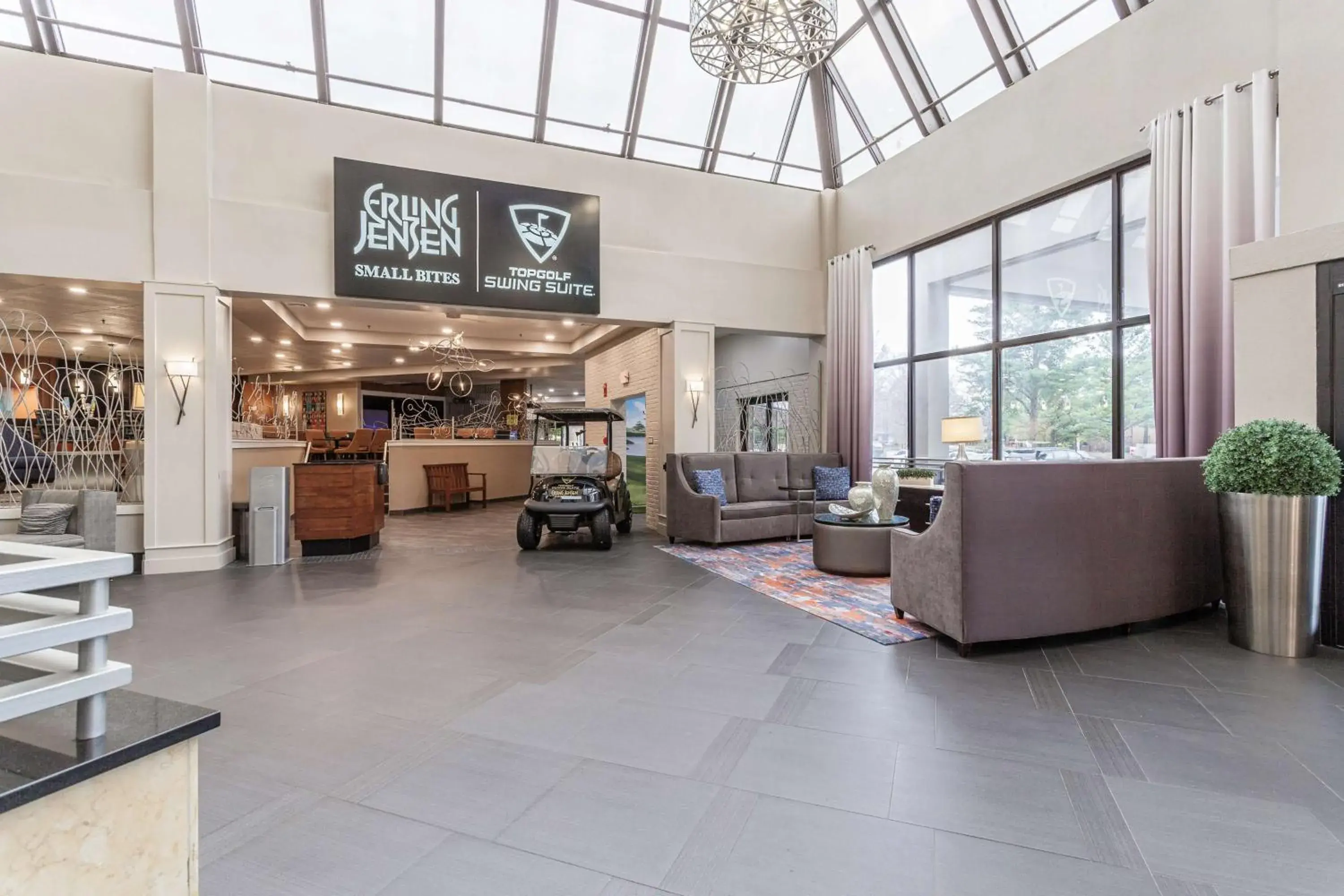 Lobby or reception in DoubleTree by Hilton Memphis Lobby or reception in DoubleTree by Hilton Memphis