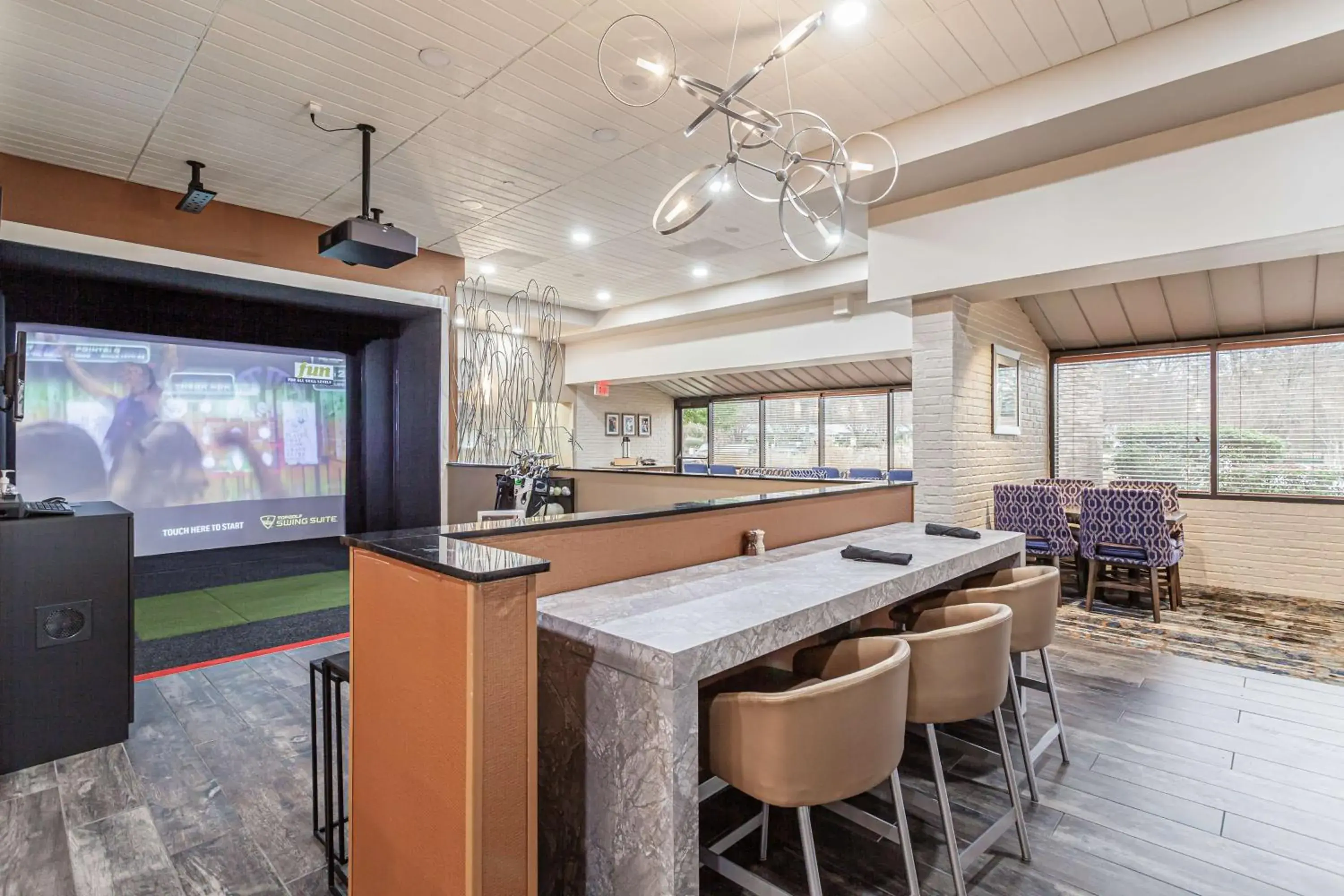 Lounge or bar in DoubleTree by Hilton Memphis Lounge or bar in DoubleTree by Hilton Memphis