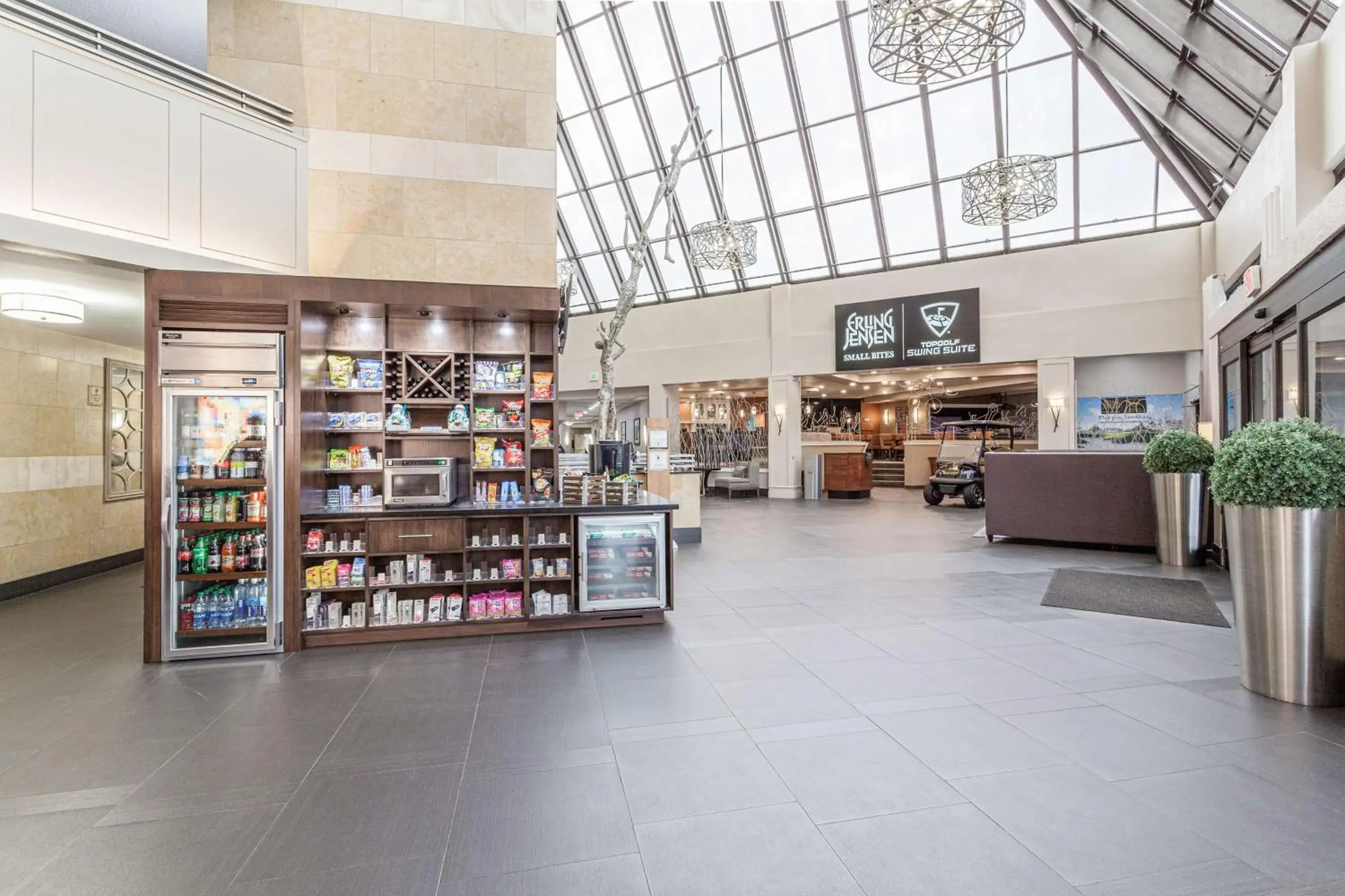 Lobby or reception in DoubleTree by Hilton Memphis Lobby or reception in DoubleTree by Hilton Memphis