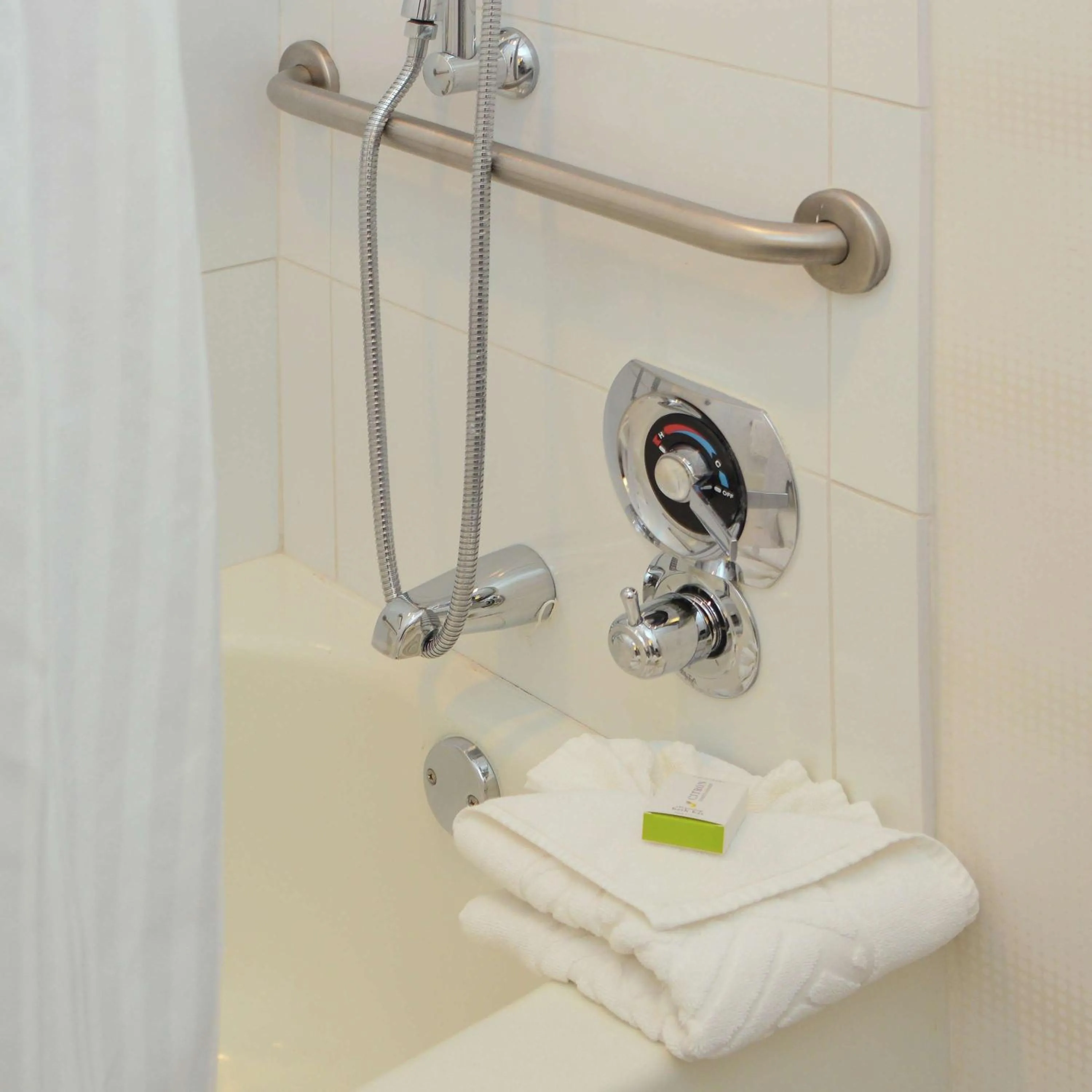 Bathroom in DoubleTree by Hilton Newark-Fremont