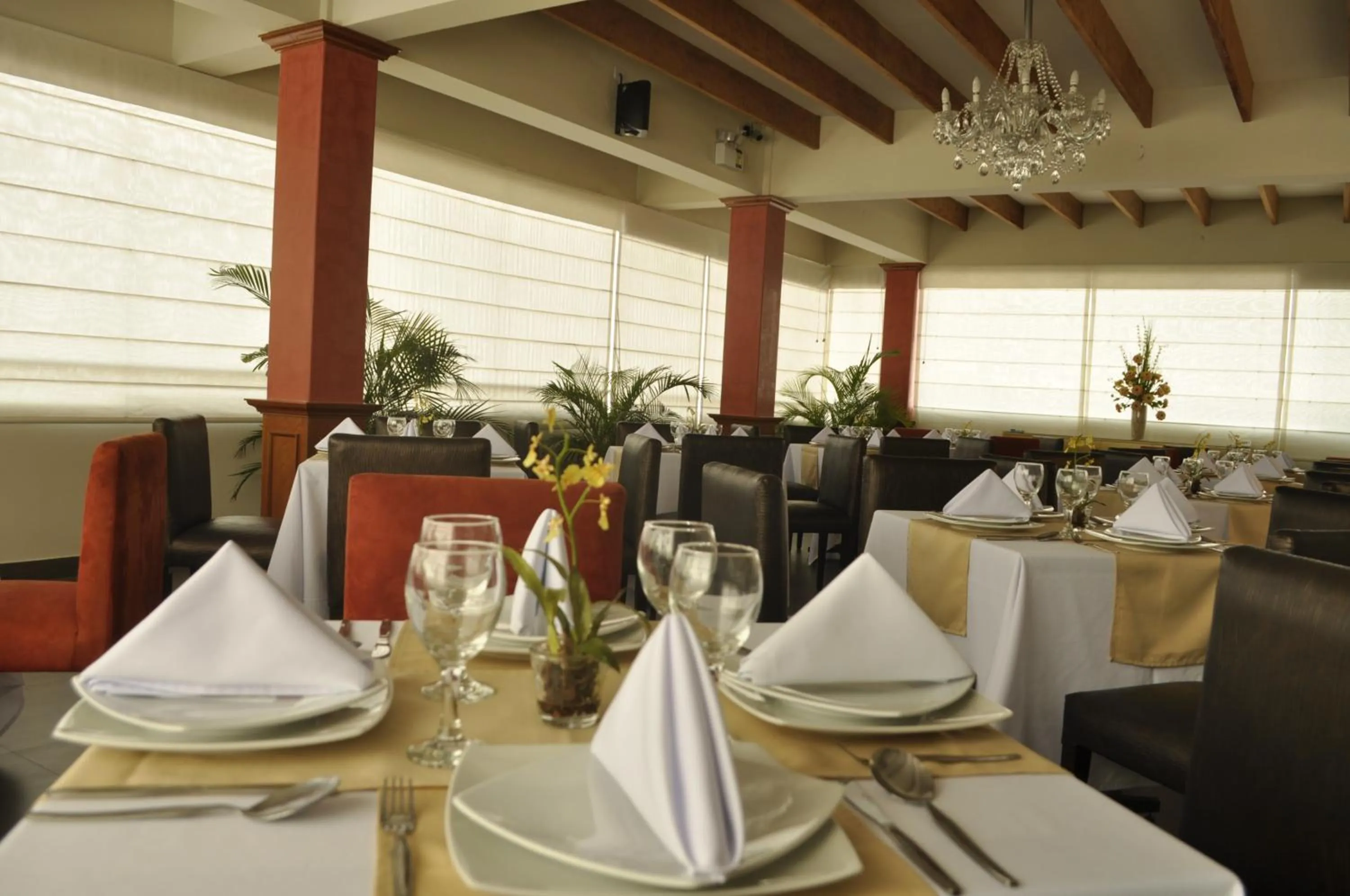 Restaurant/places to eat in Qorianka Hotel