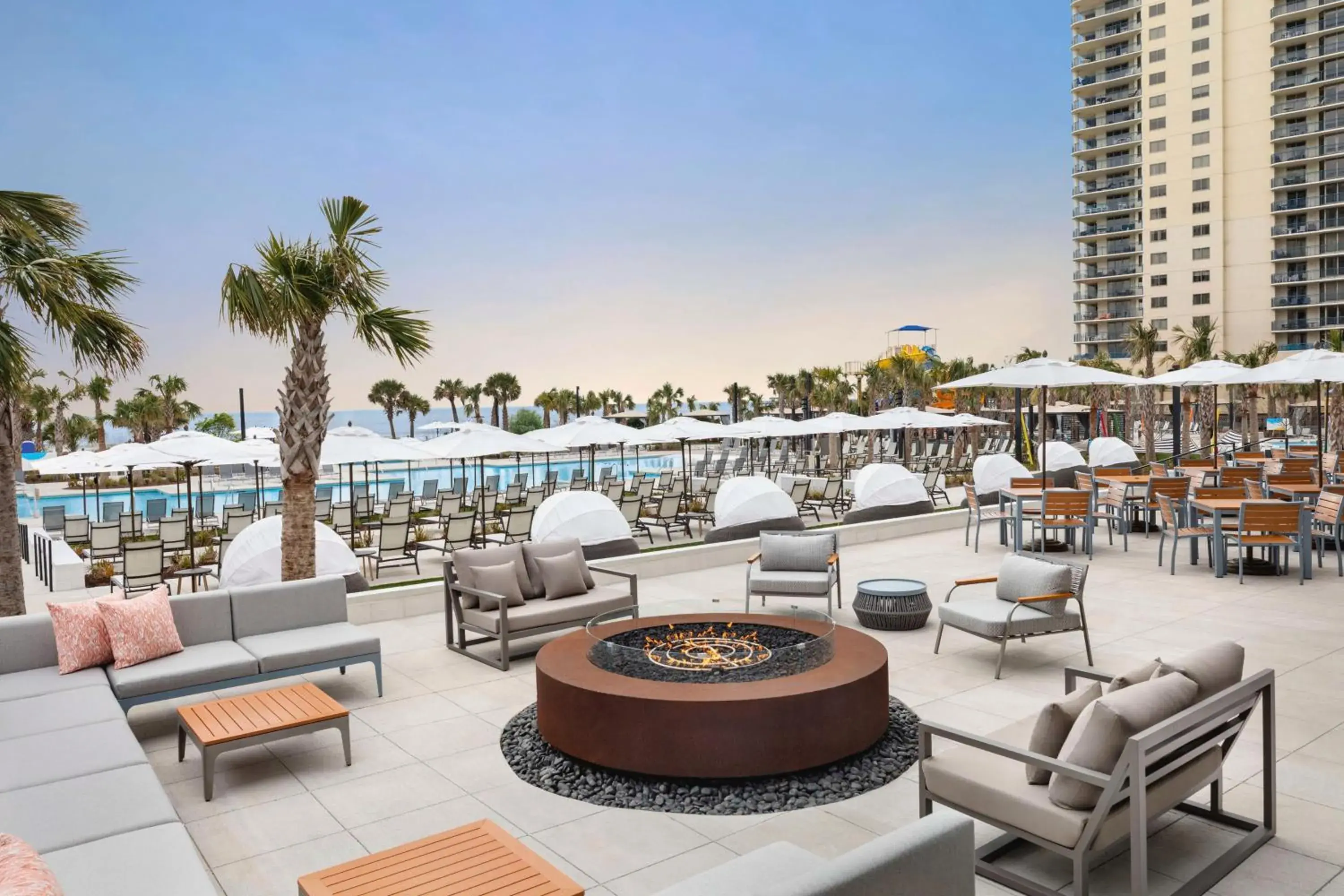 Lounge or bar in Royale Palms Condominiums Lounge or bar in Royale Palms Condominiums