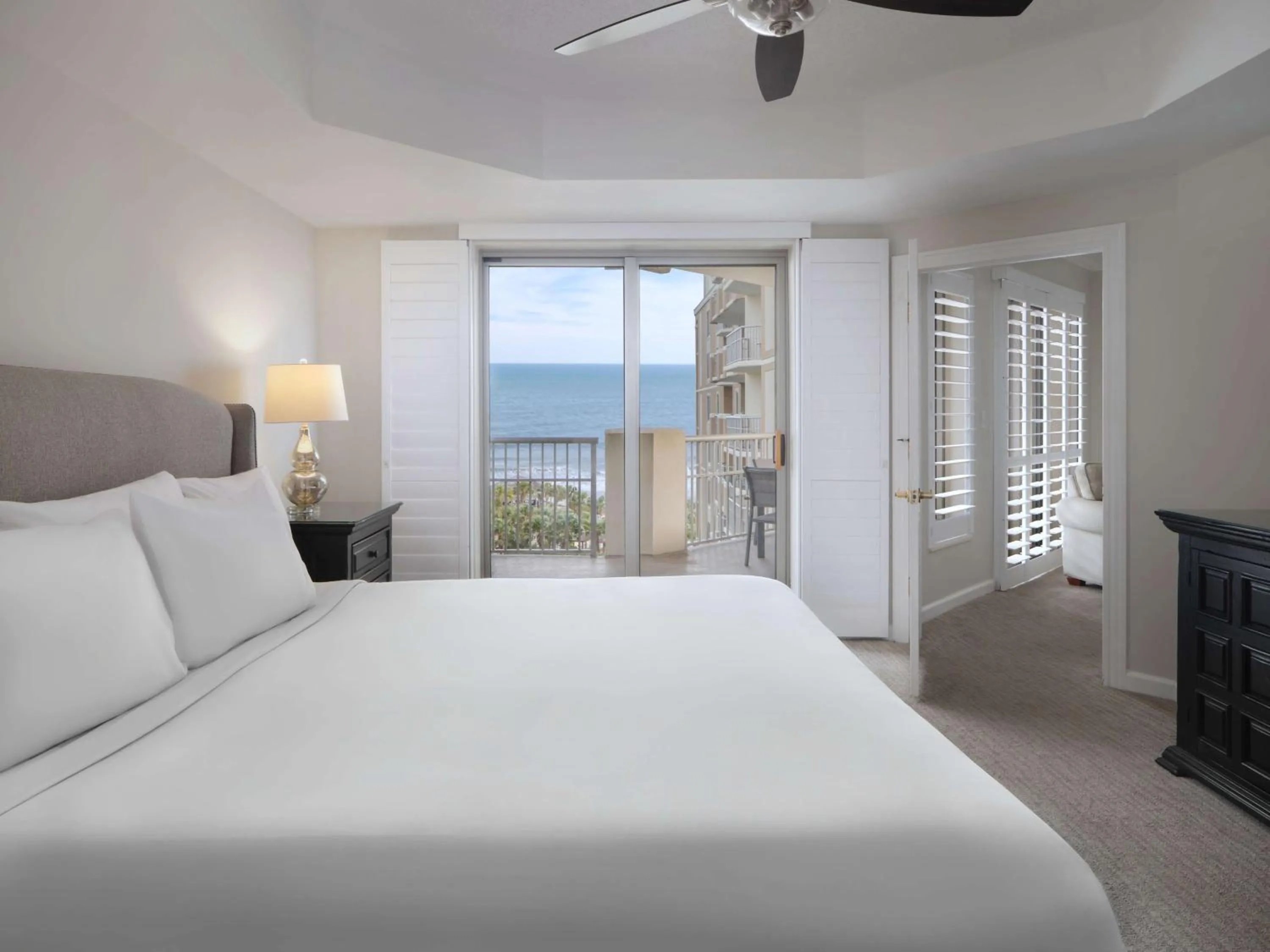View (from property/room), Bed in Royale Palms Condominiums