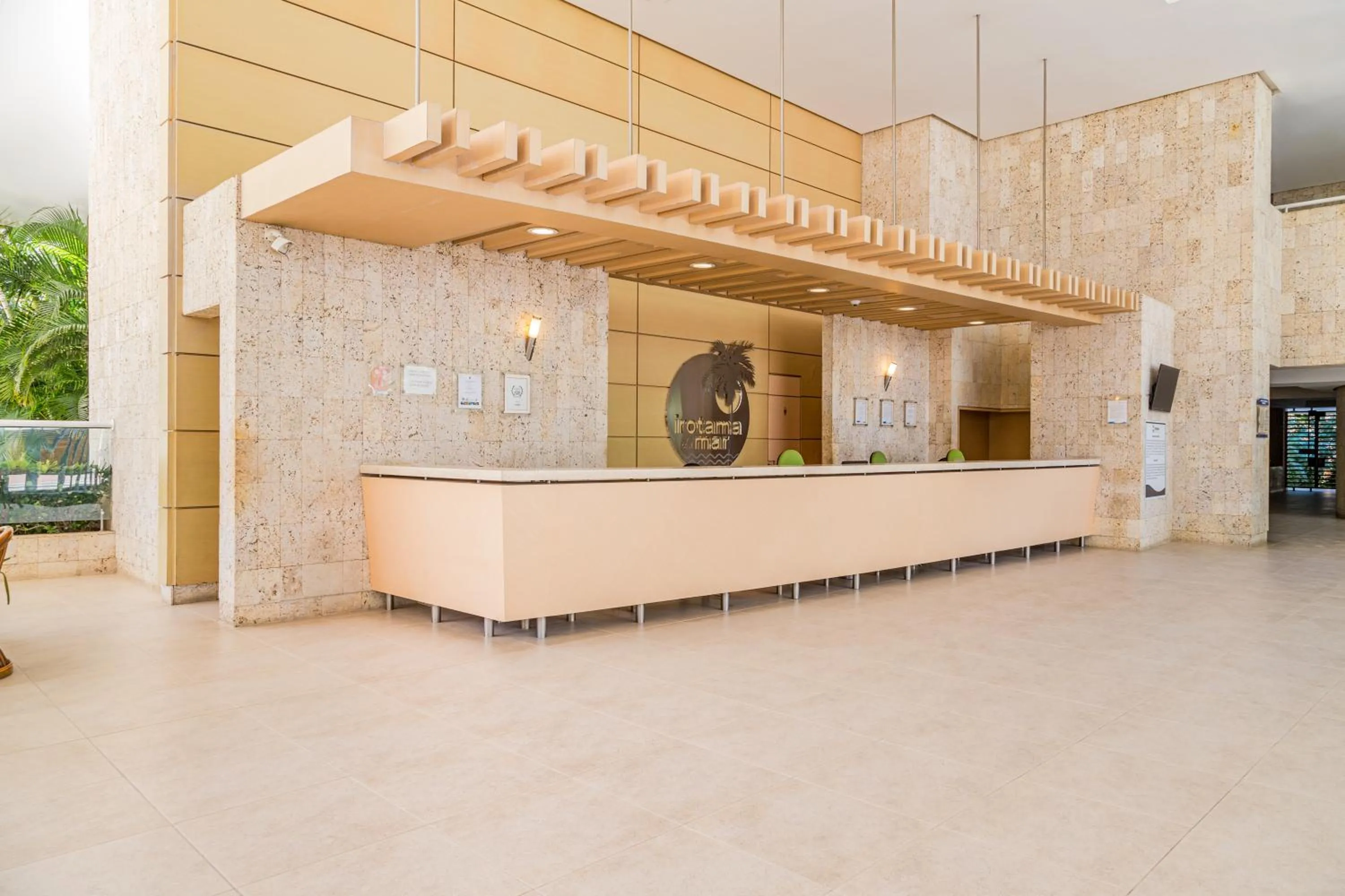 Living room in Hotel Irotama del Mar