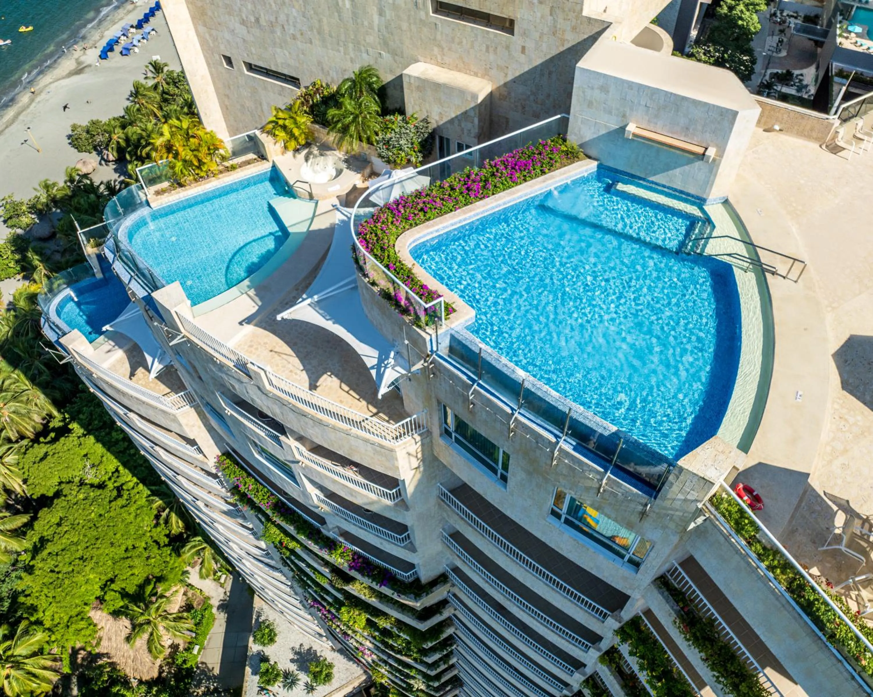 Property building in Hotel Irotama del Mar