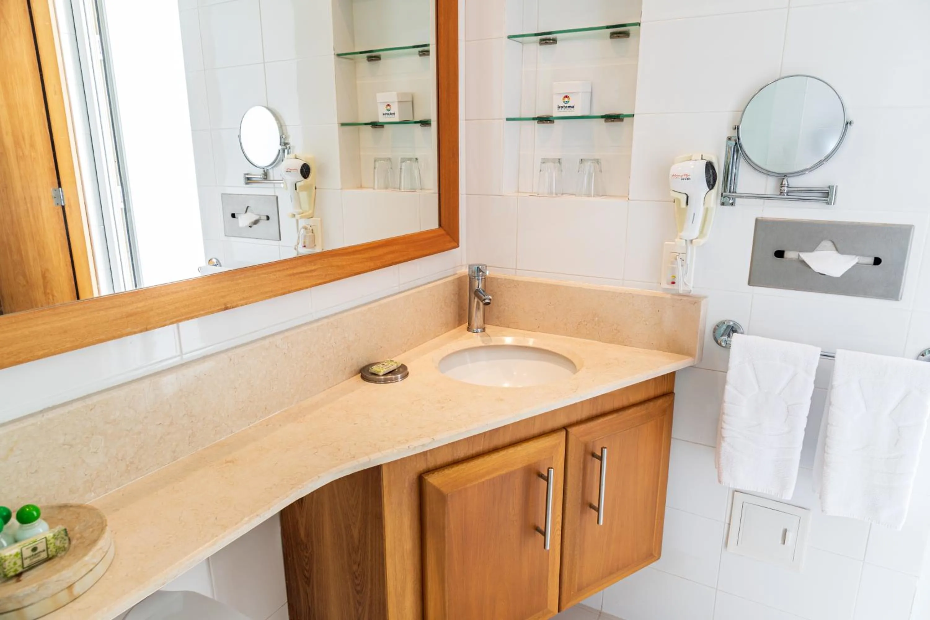 Toilet in Hotel Irotama del Mar