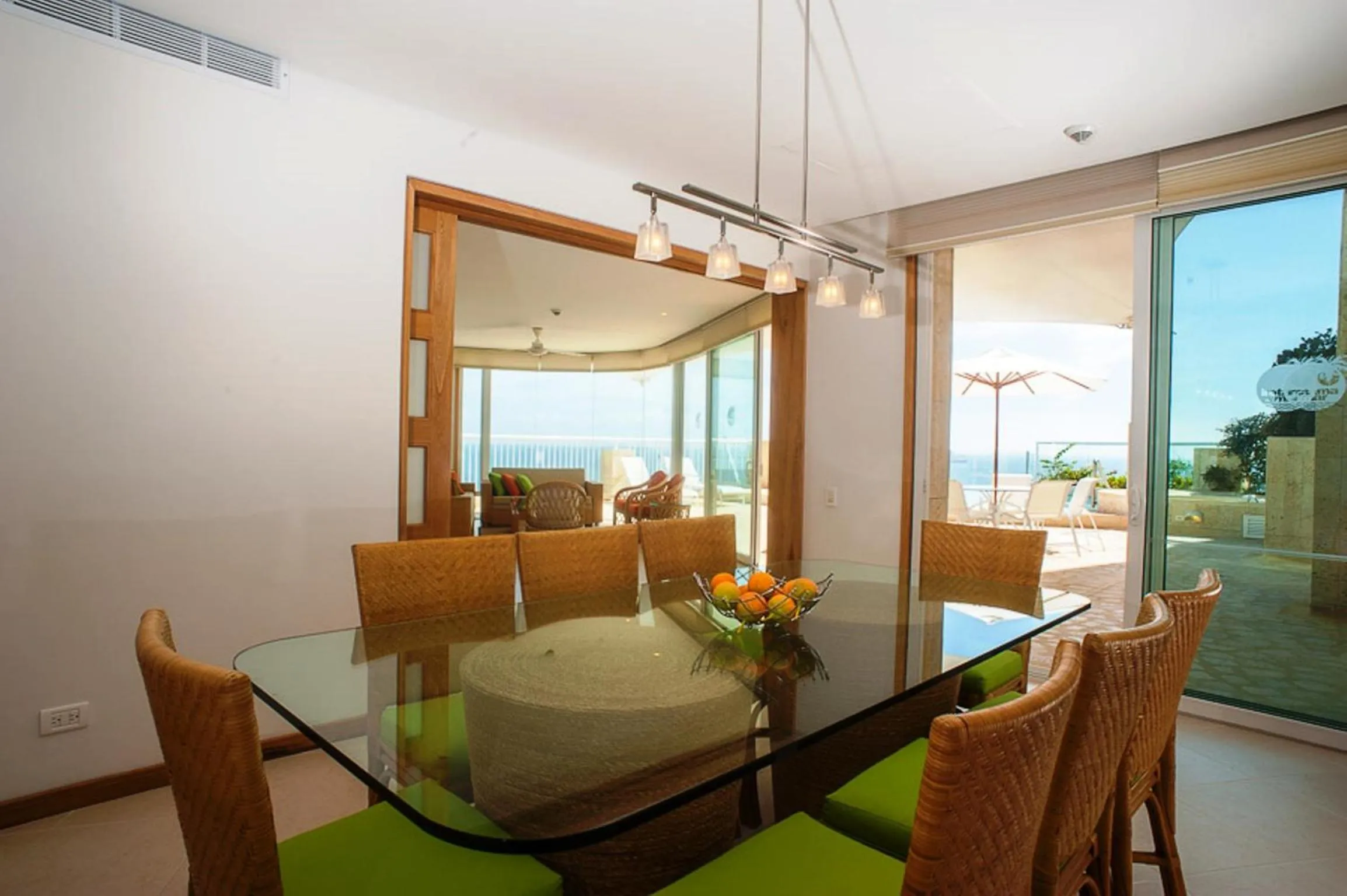 Day in Hotel Irotama del Mar