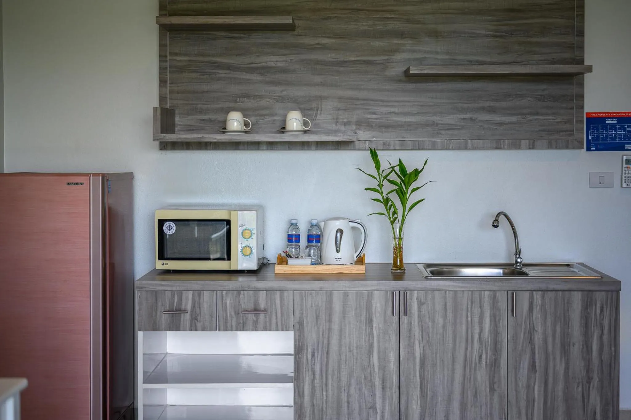 Kitchen or kitchenette in Maikhao Hotel, Phuket