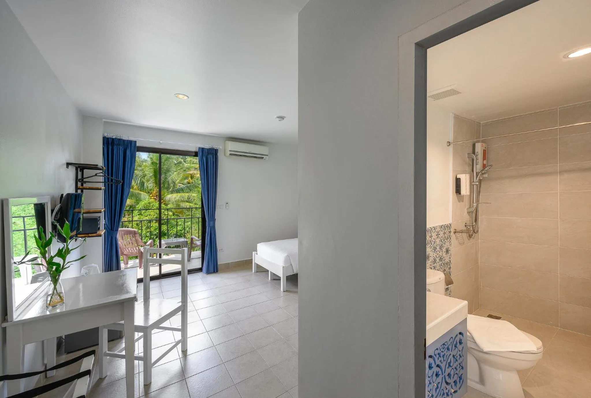 Bathroom in Maikhao Hotel, Phuket