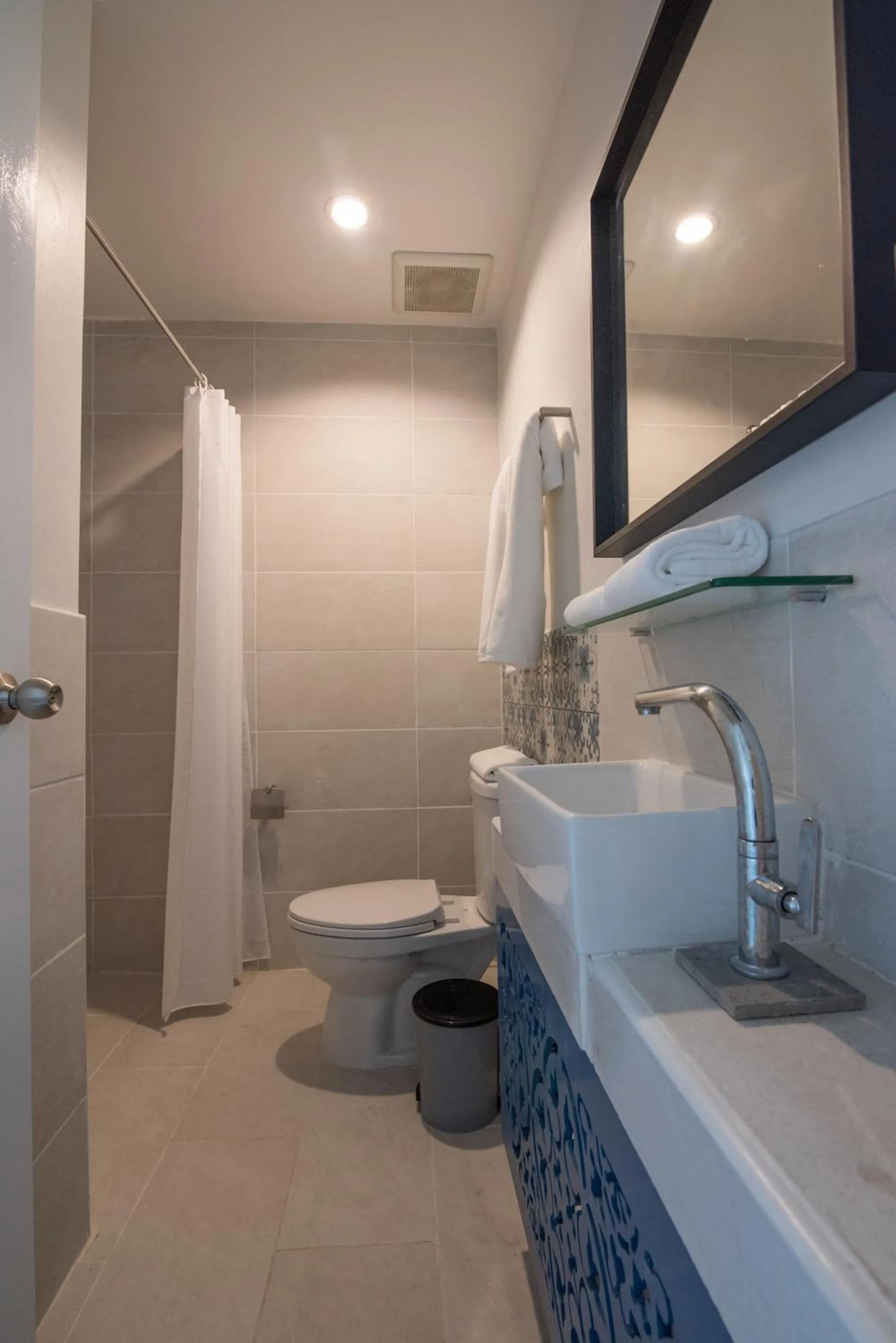 Shower in Maikhao Hotel, Phuket