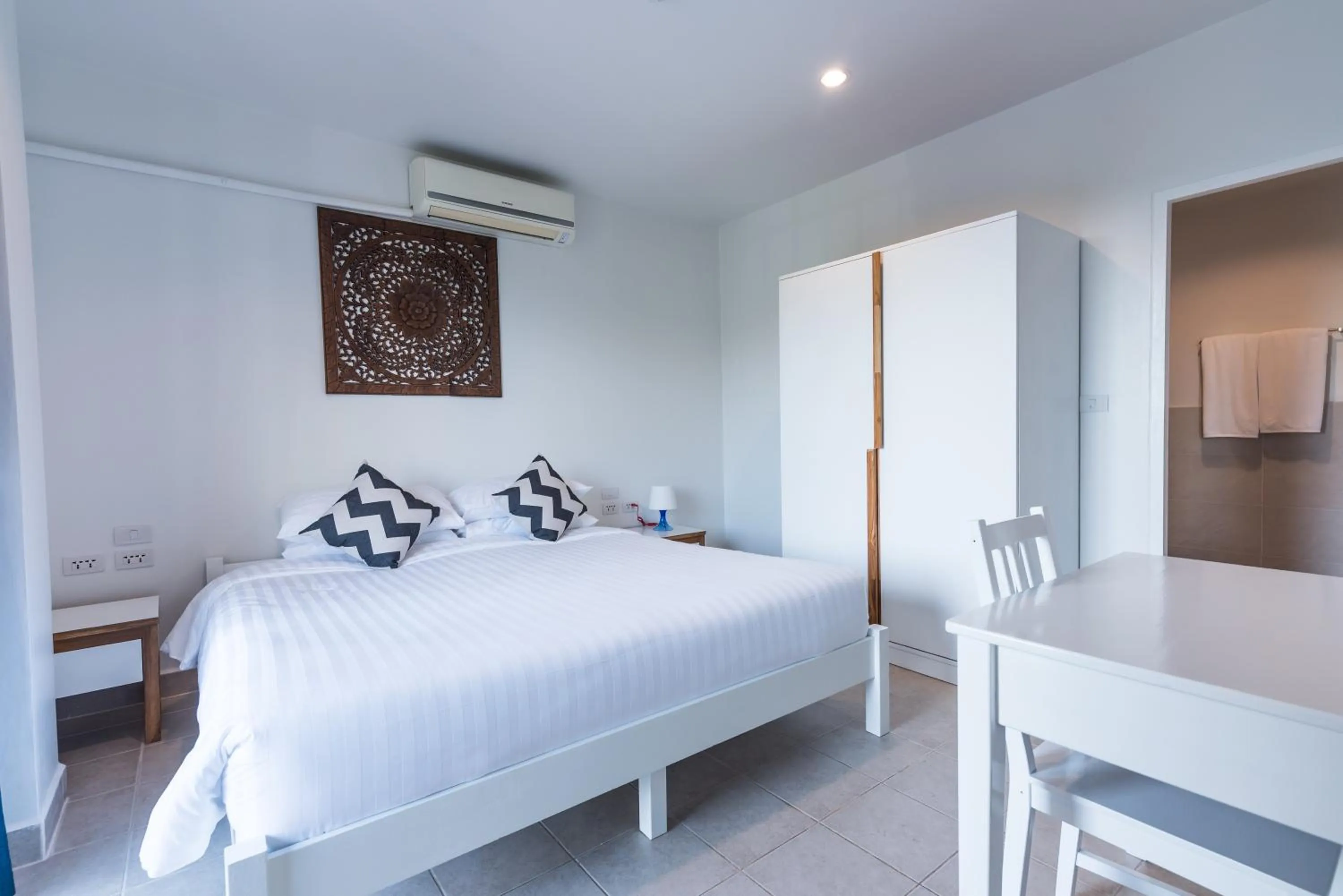 Photo of the whole room, Bed in Maikhao Hotel, Phuket