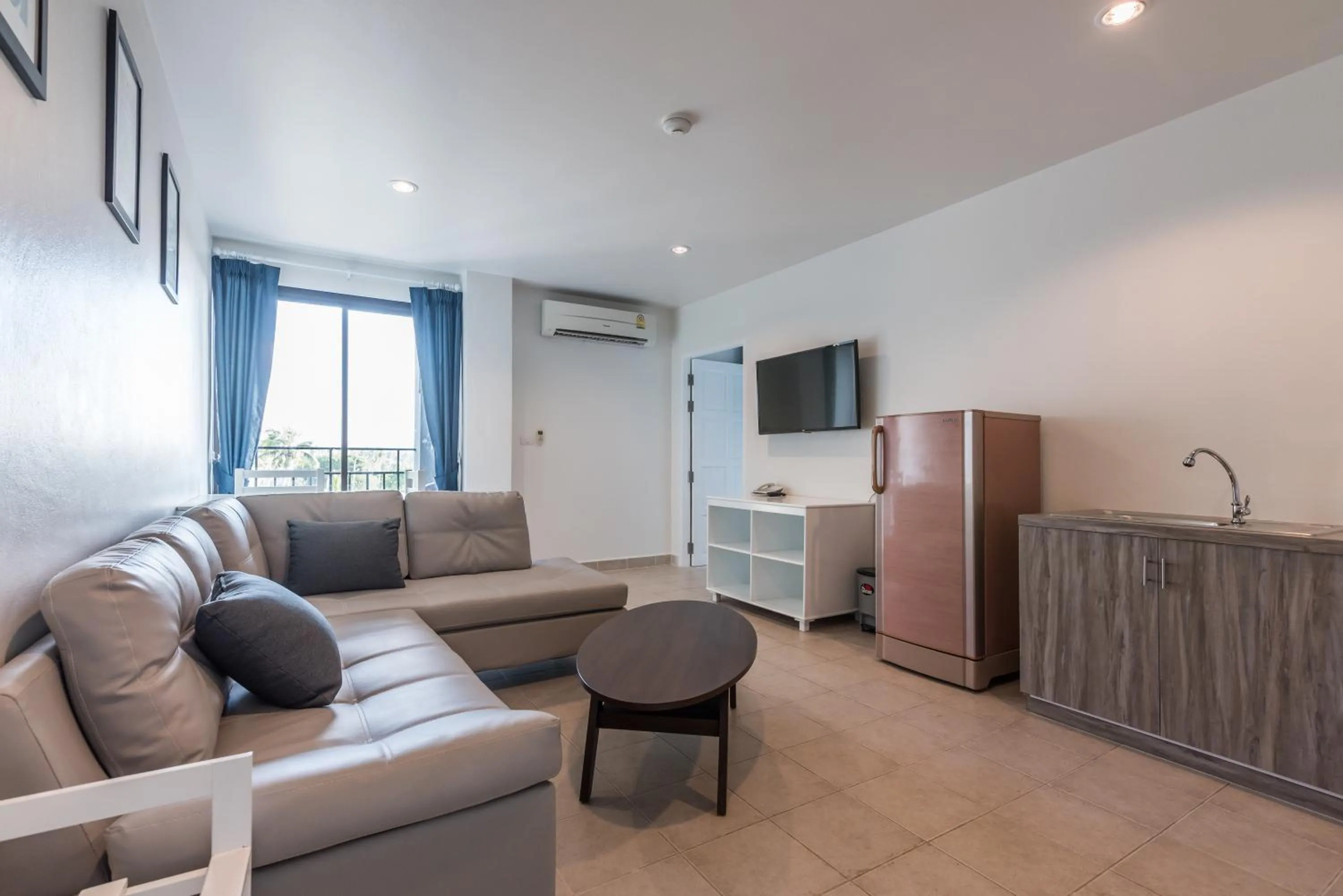 Living room in Maikhao Hotel, Phuket