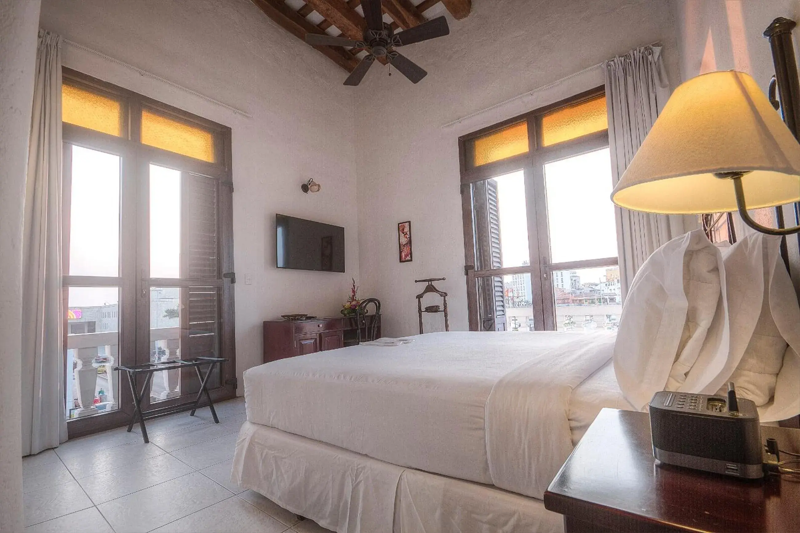 Street view, Bed in Hotel Monterrey Street view, Bed in Hotel Monterrey