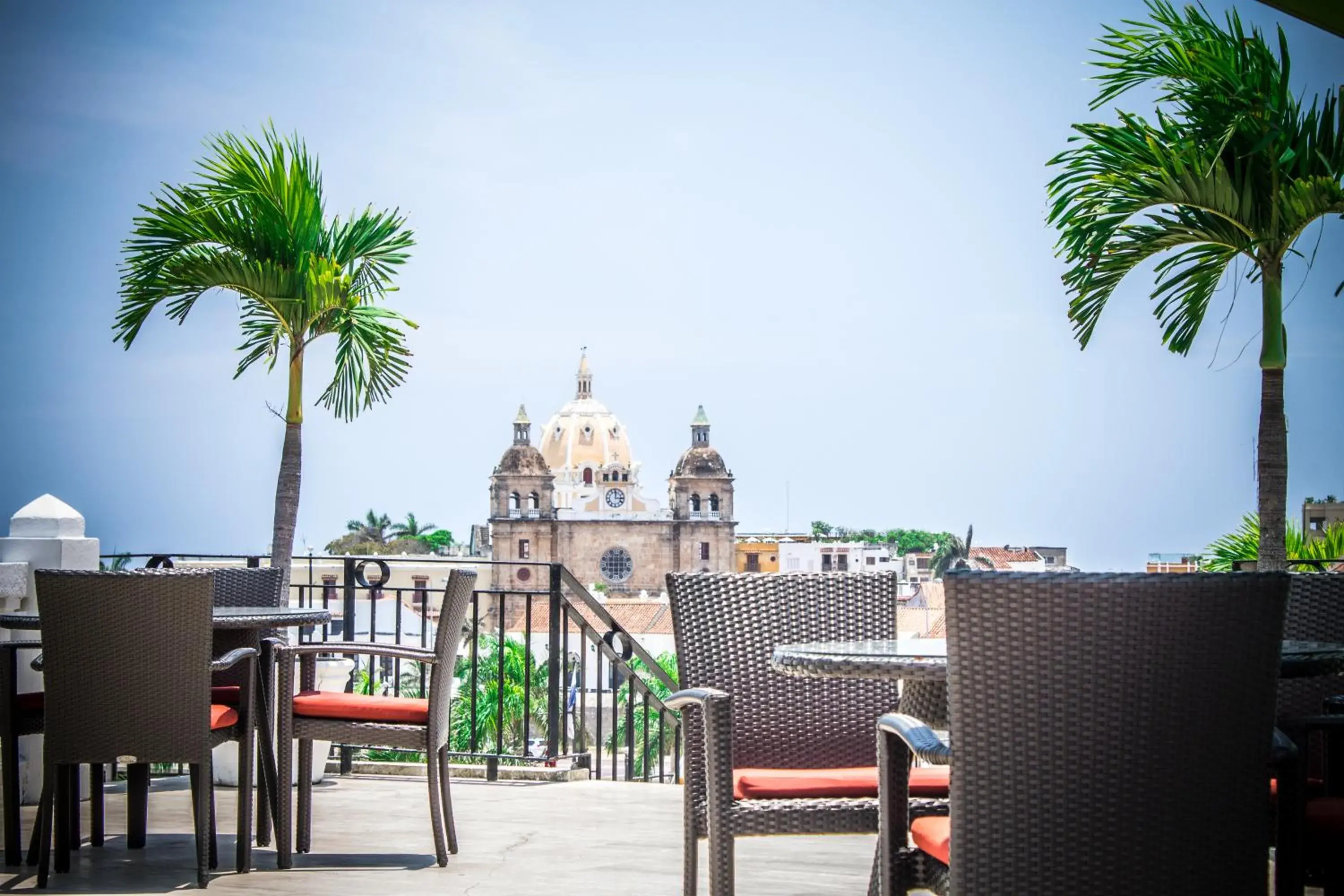 Restaurant/places to eat in Hotel Monterrey Restaurant/places to eat in Hotel Monterrey