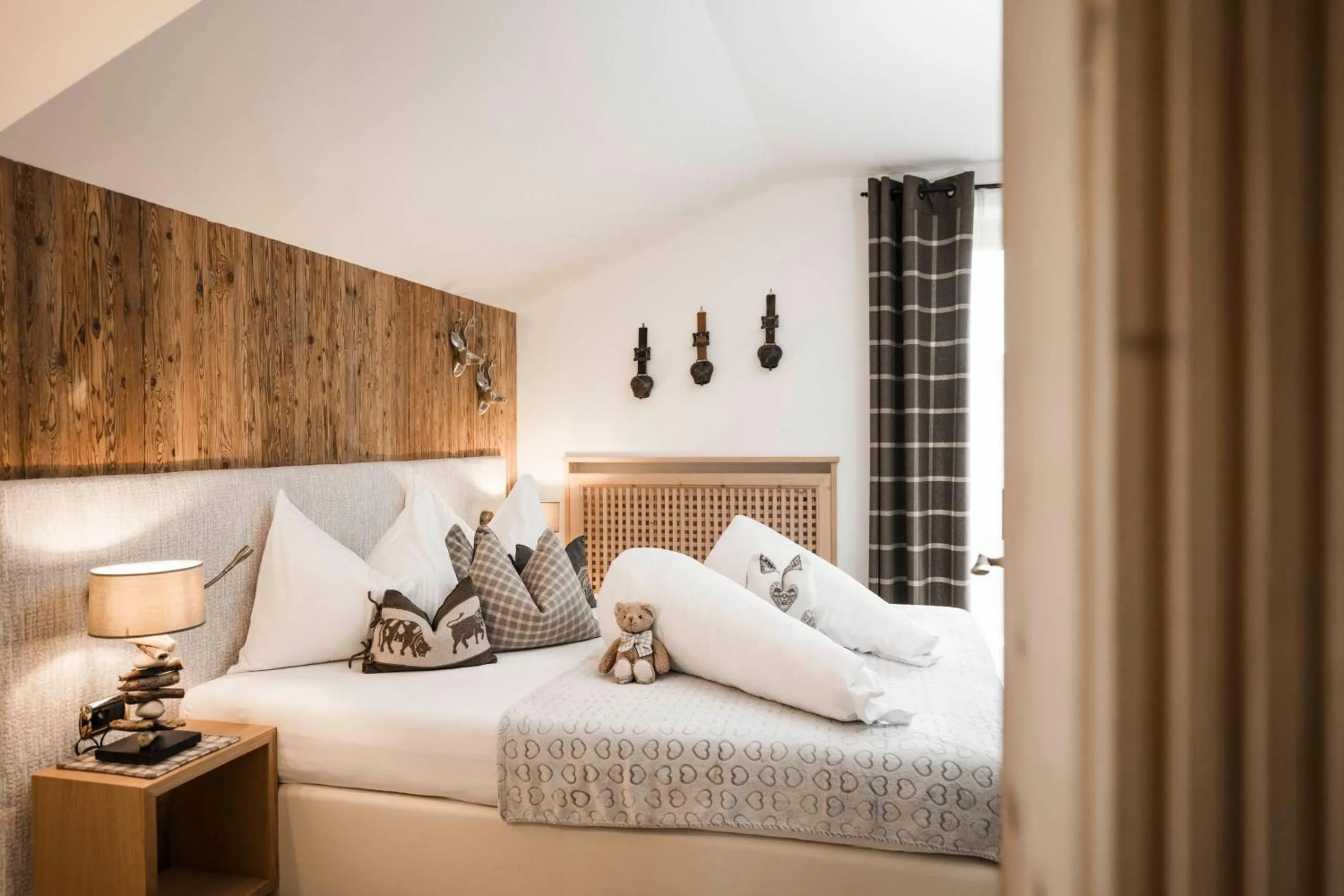 Bed in Alpine Boutique Villa Gabriela - Adults Only