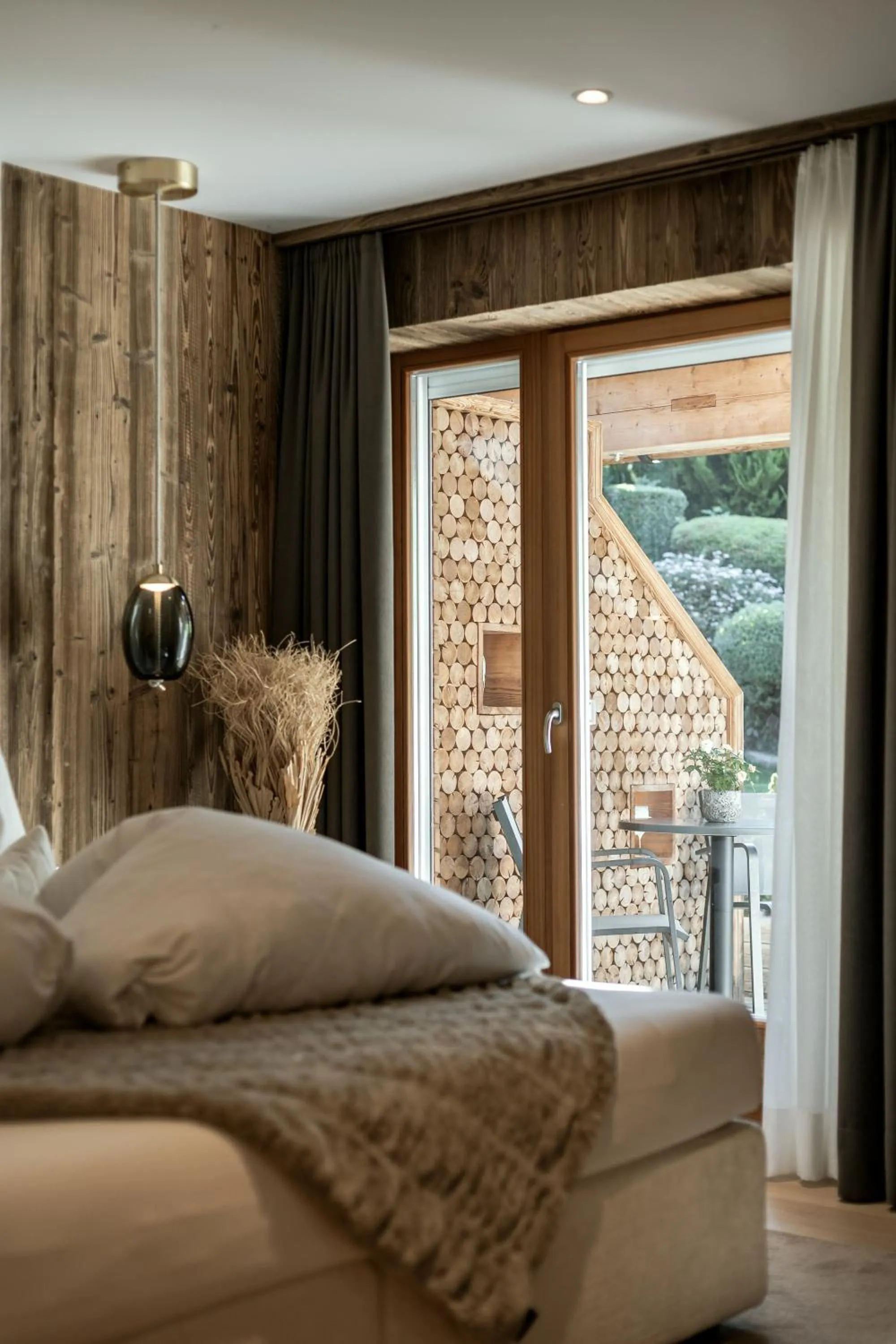 Bed in Alpine Boutique Villa Gabriela - Adults Only