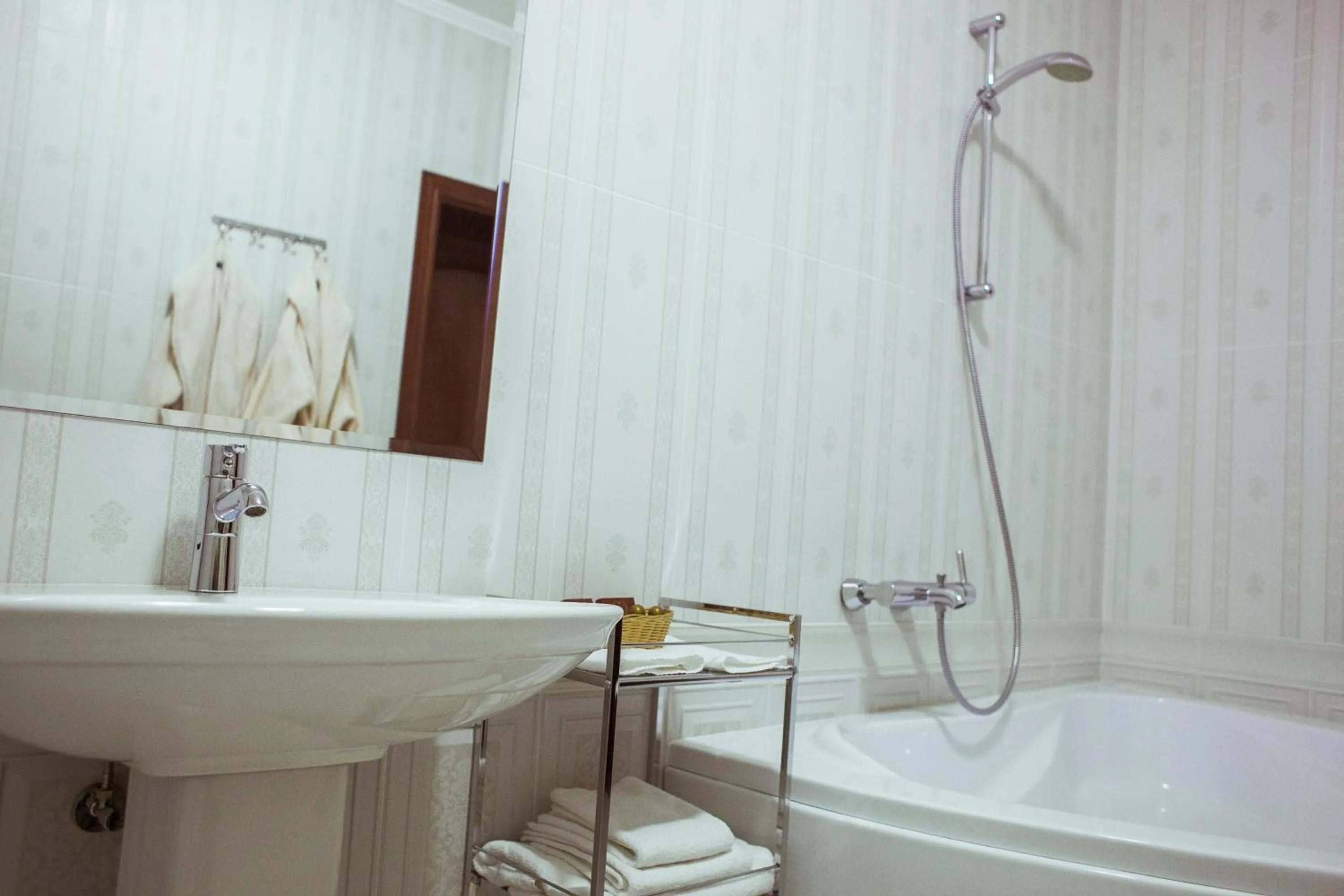 Bathroom in Warszawa Hotel