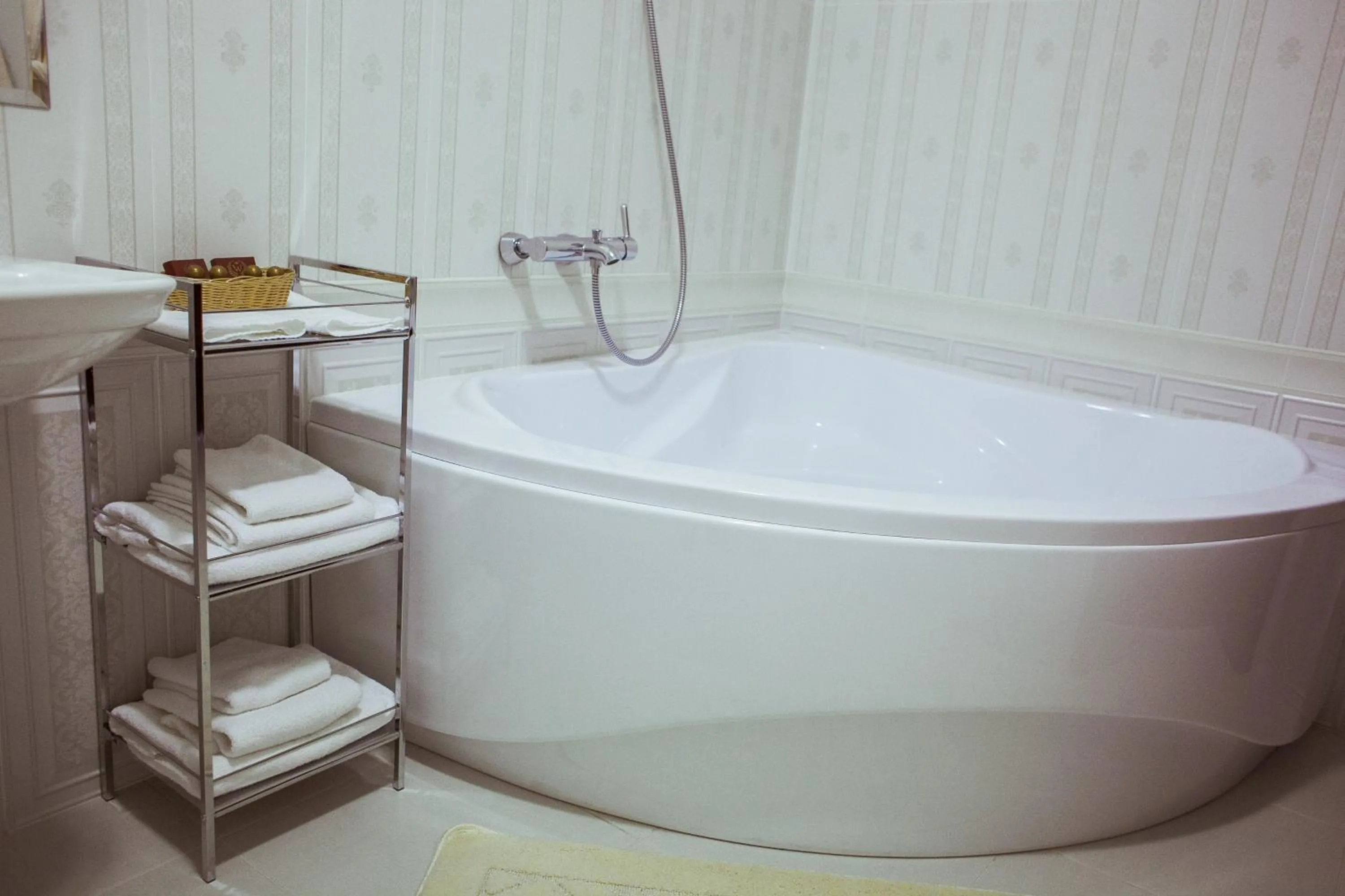 Bathroom in Warszawa Hotel
