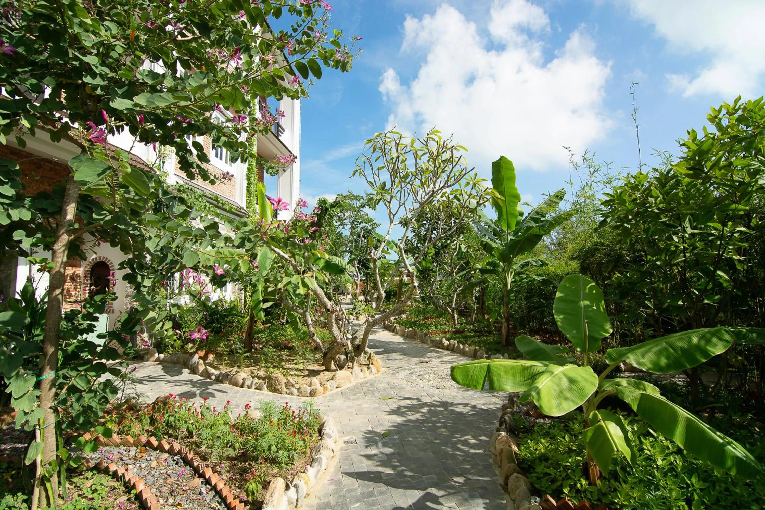Garden in Blooms Boutique Village