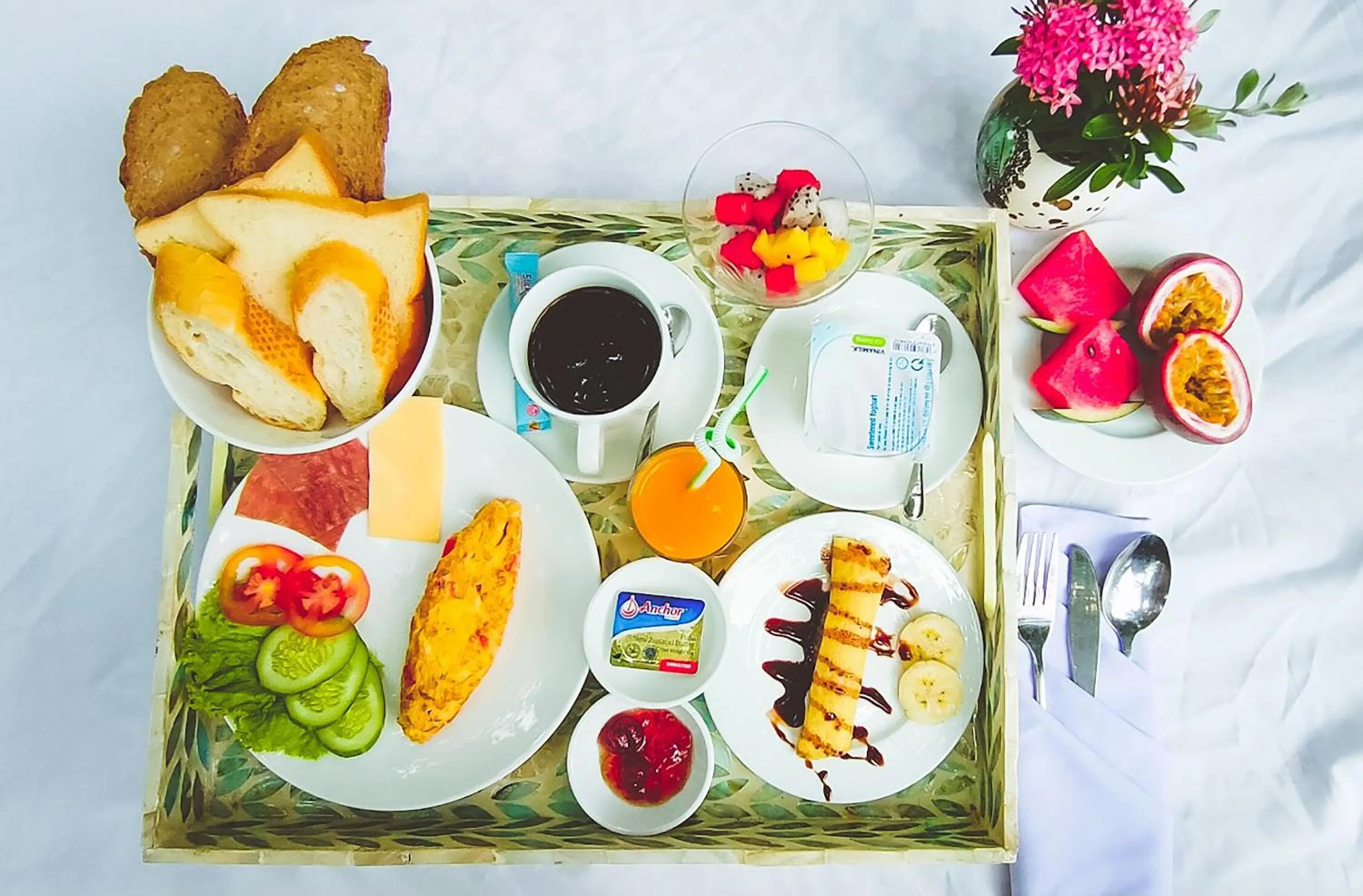 Breakfast in Blooms Boutique Village